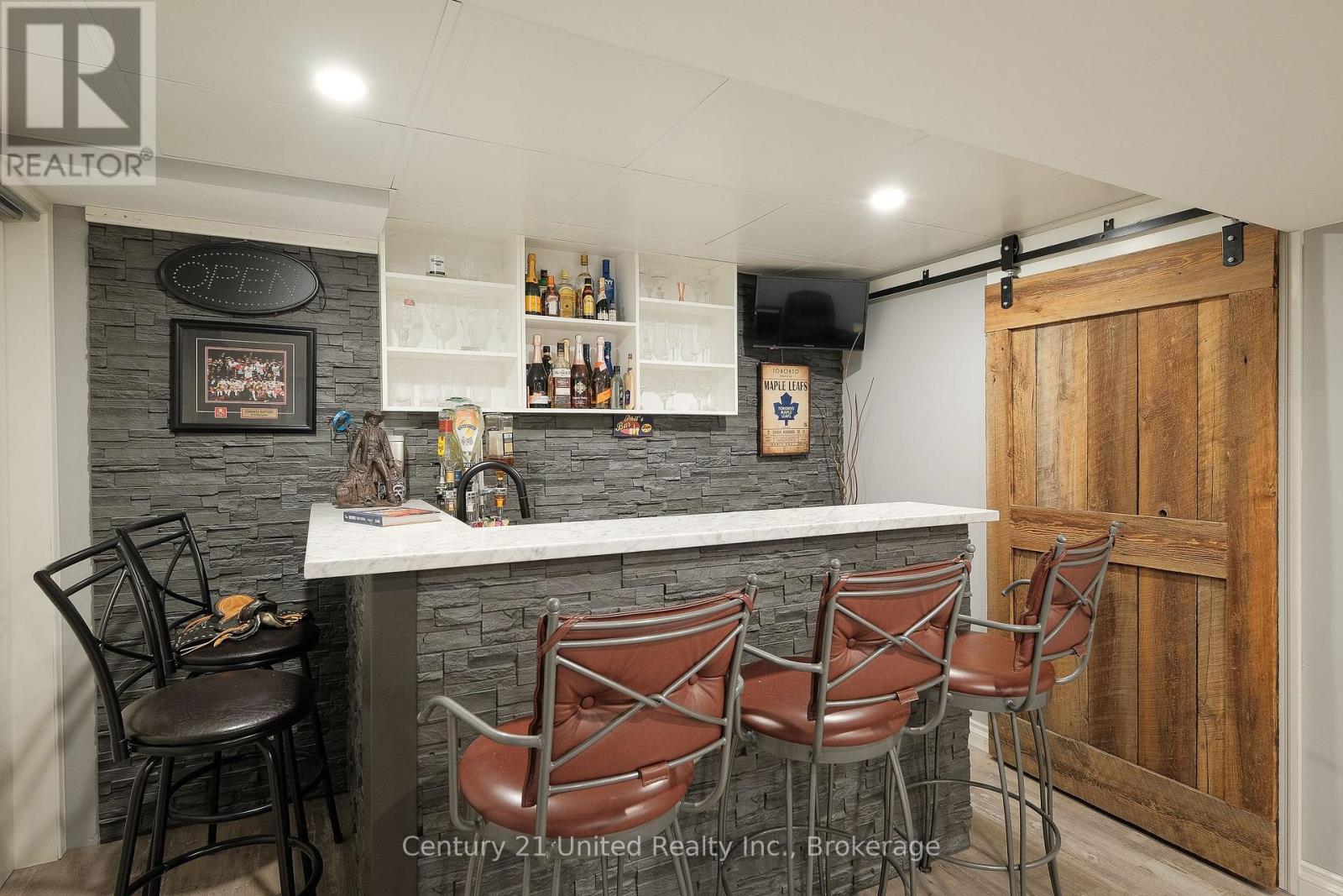 1233 FRANKLIN DRIVE - 28