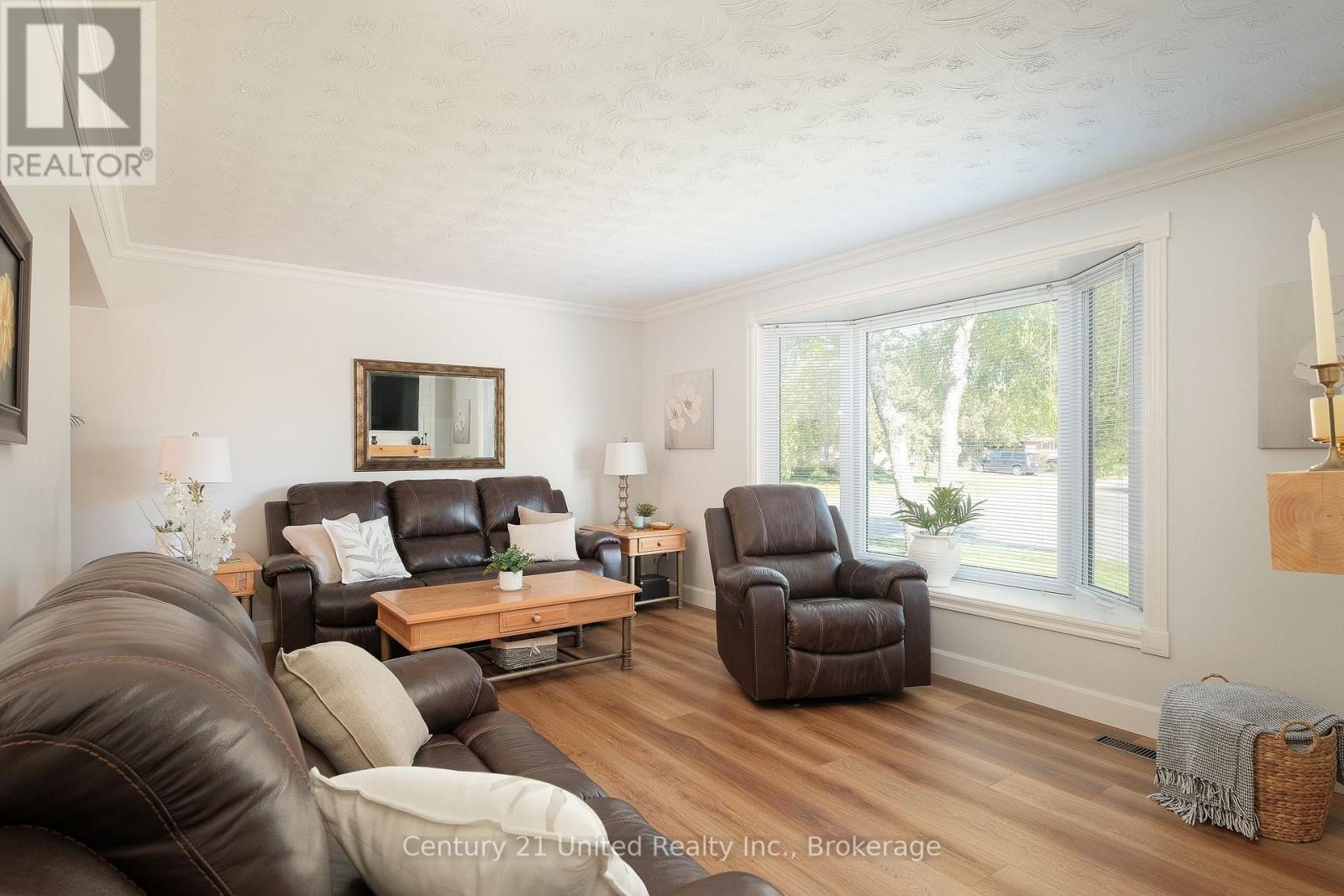 1233 FRANKLIN DRIVE - 5