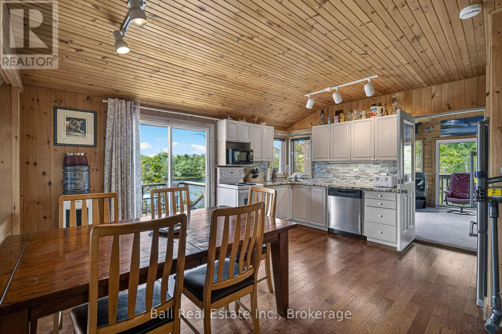 85 HILLCREST ROAD - 12