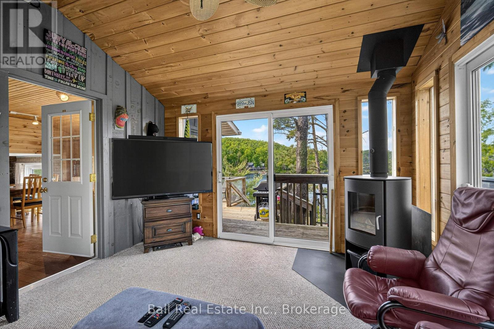 85 HILLCREST ROAD - 18