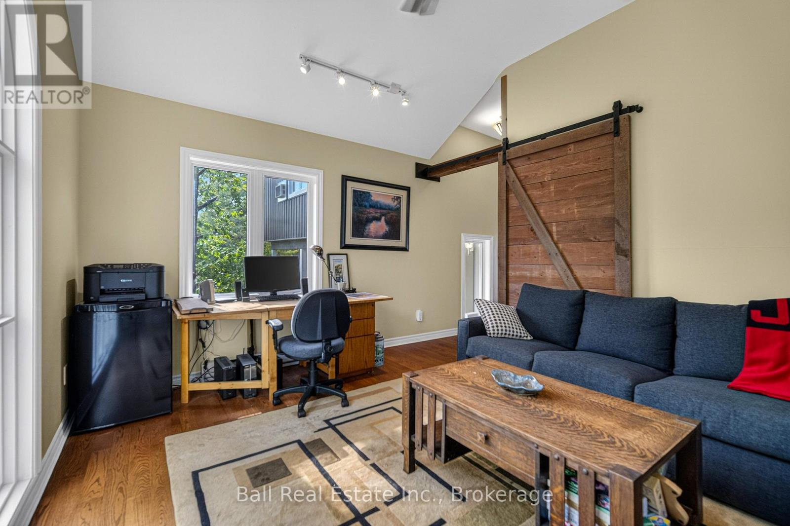 85 HILLCREST ROAD - 23