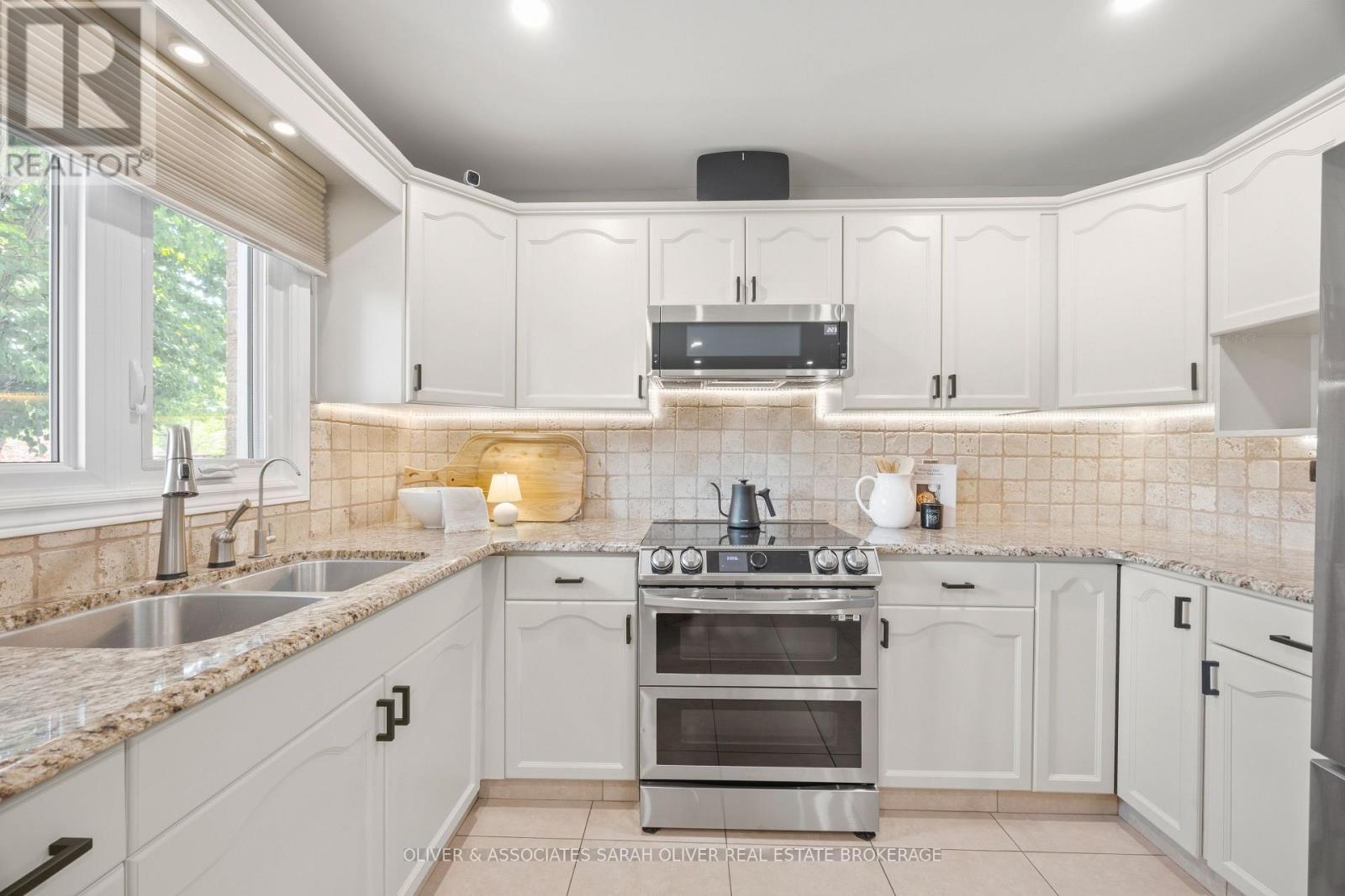 245 ENSIGN CRESCENT - 13