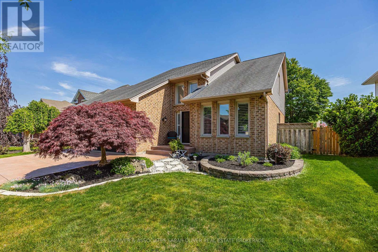 245 ENSIGN CRESCENT - Image 2