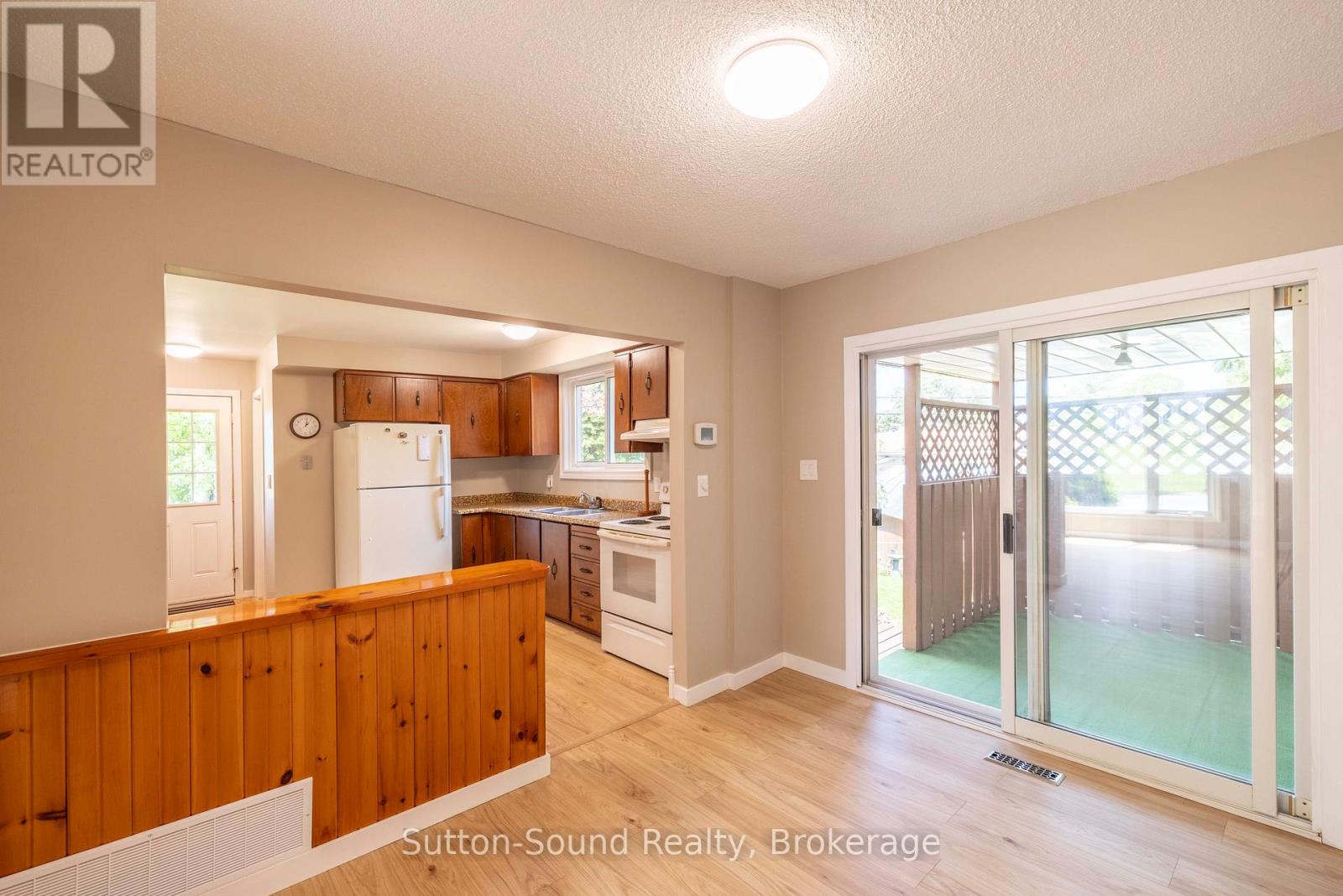 1038 11TH STREET E - 10