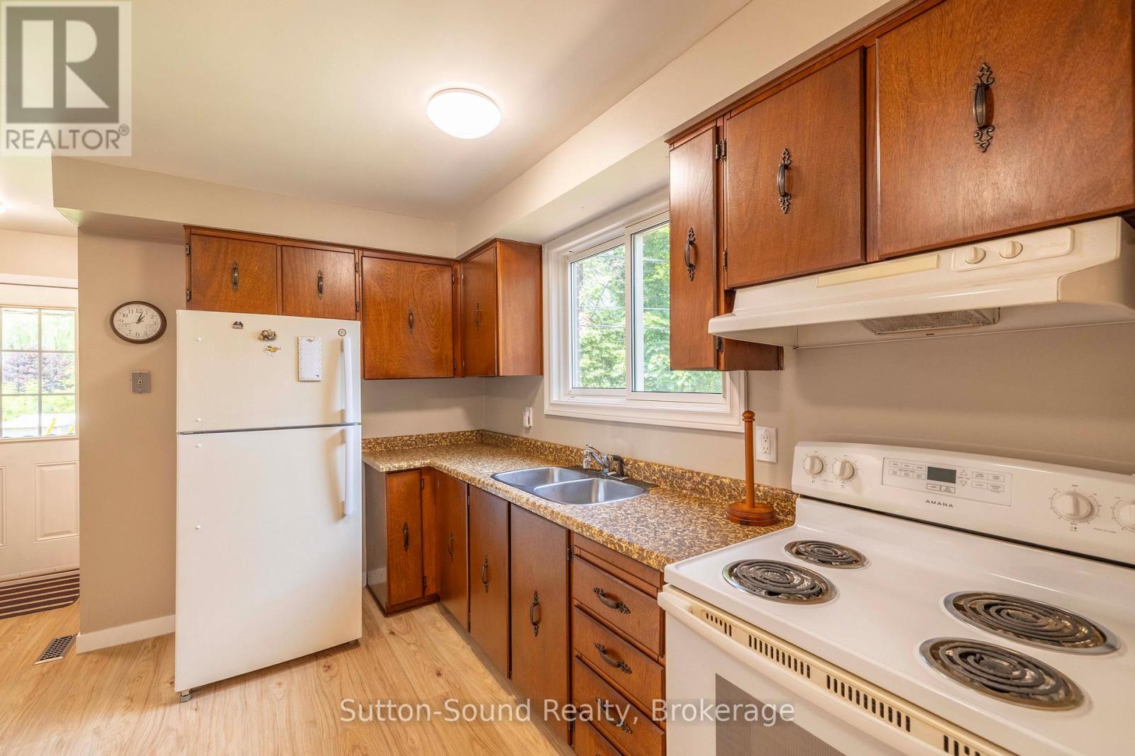 1038 11TH STREET E - 13