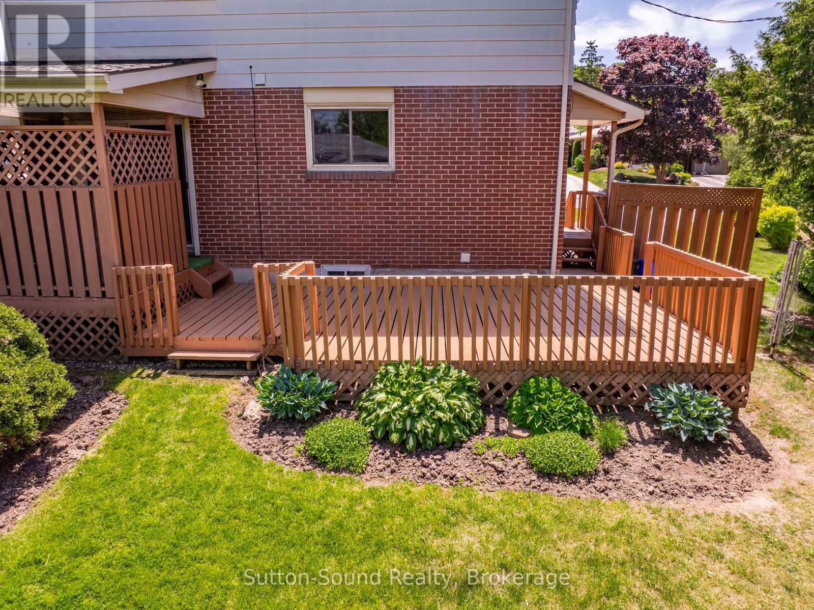 1038 11TH STREET E - 33