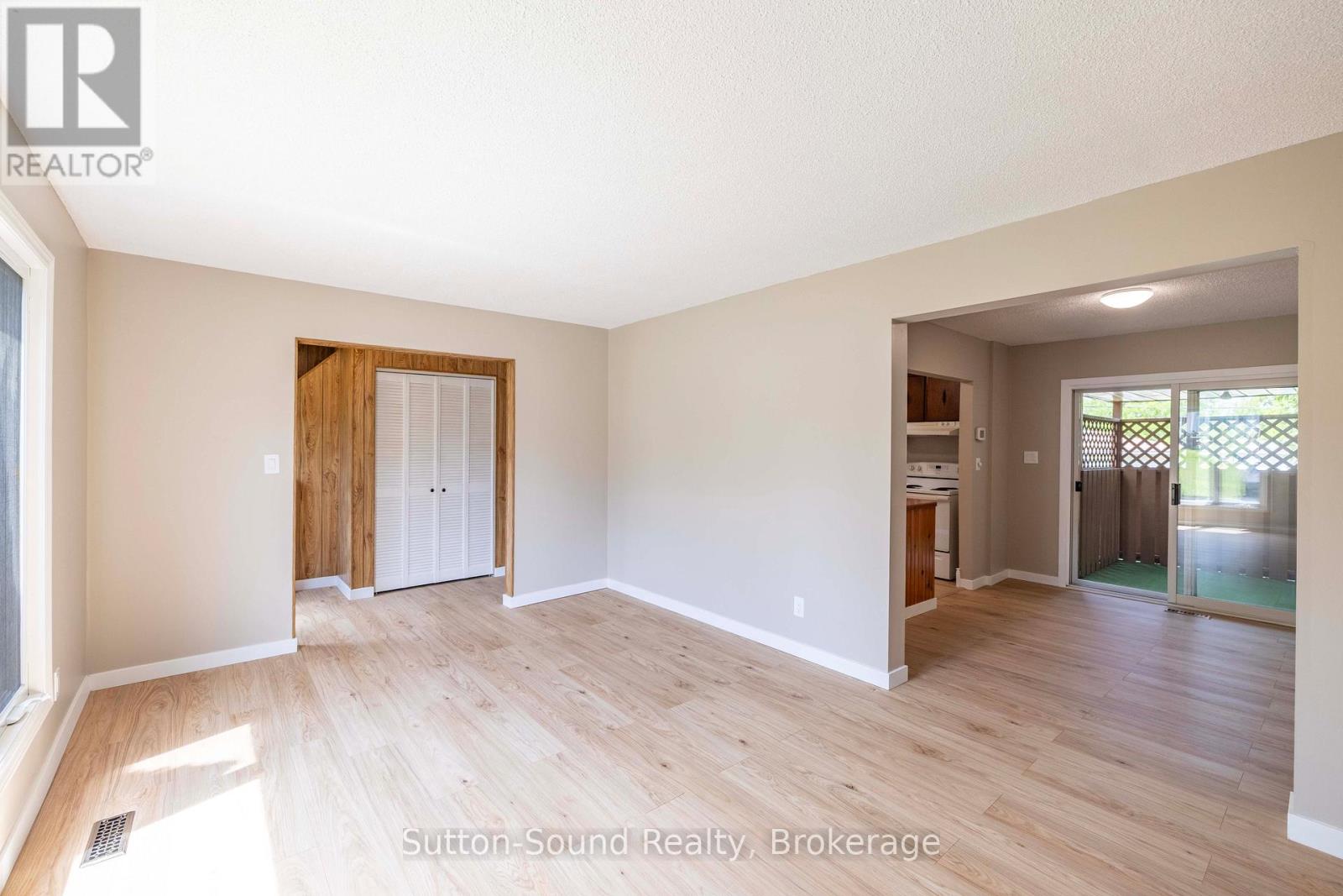 1038 11TH STREET E - 9