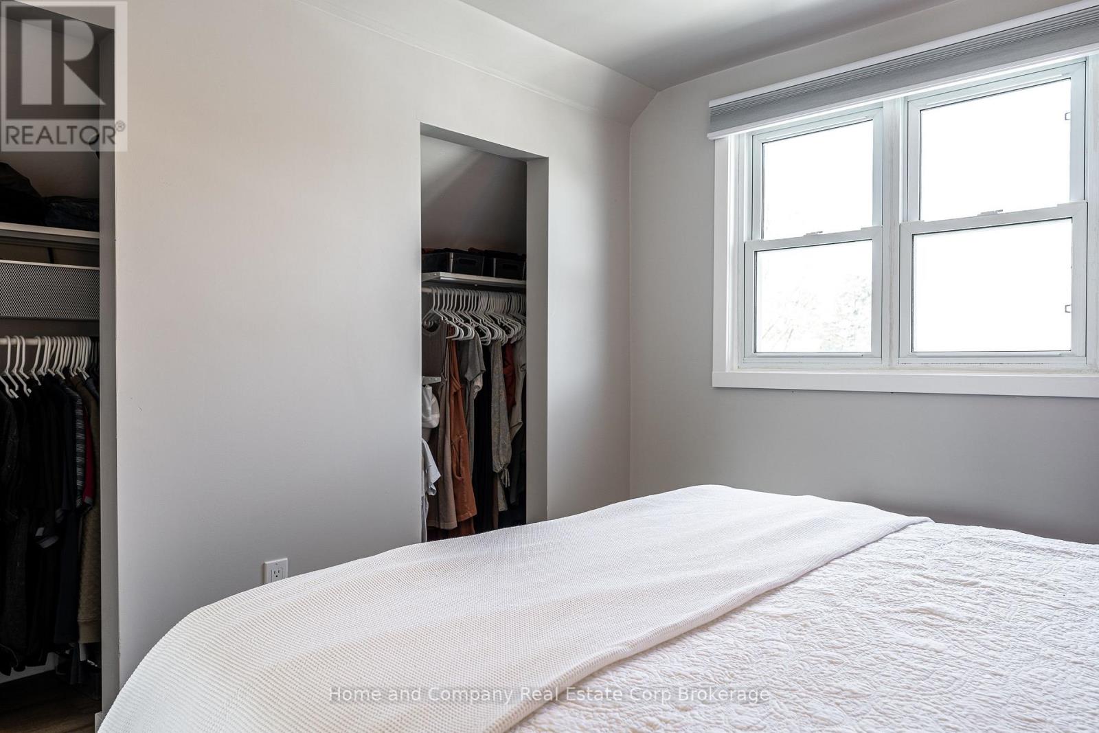 577 ALBERT STREET - 22