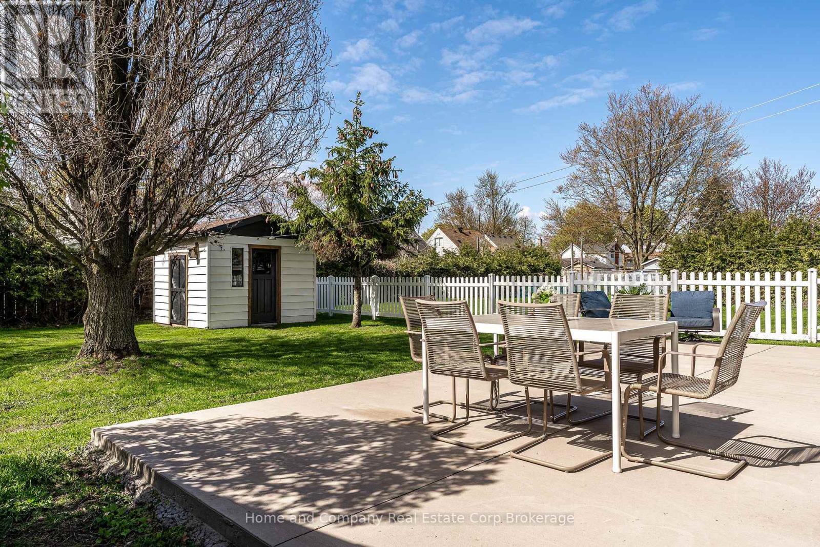 577 ALBERT STREET - 27
