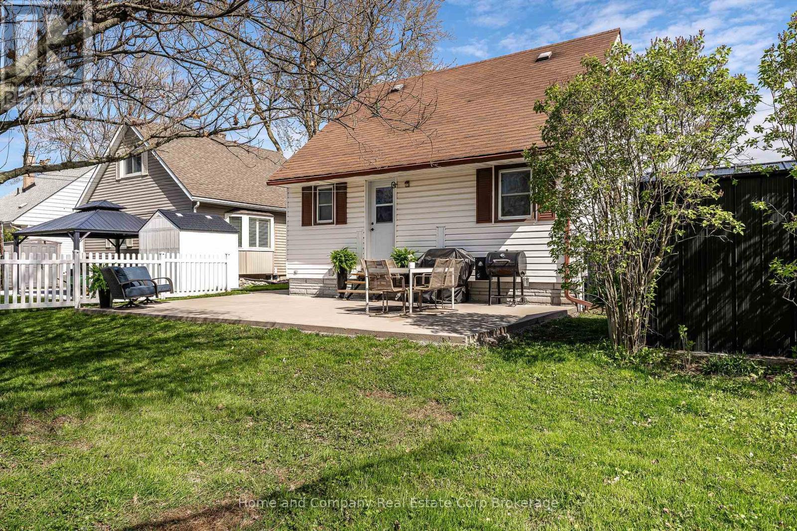 577 ALBERT STREET - 28