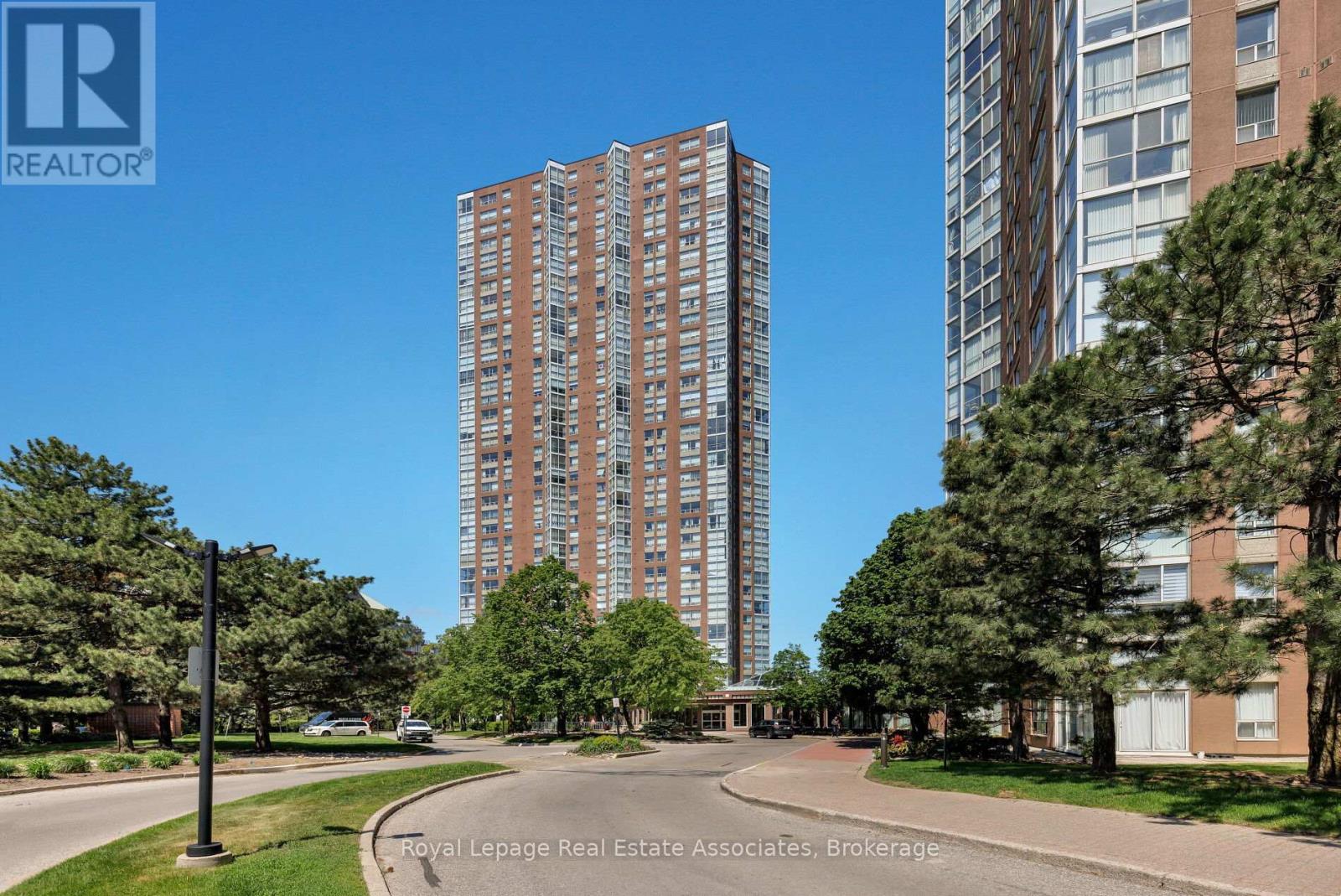 Listing photo of 411 - 7 CONCORDE PLACE