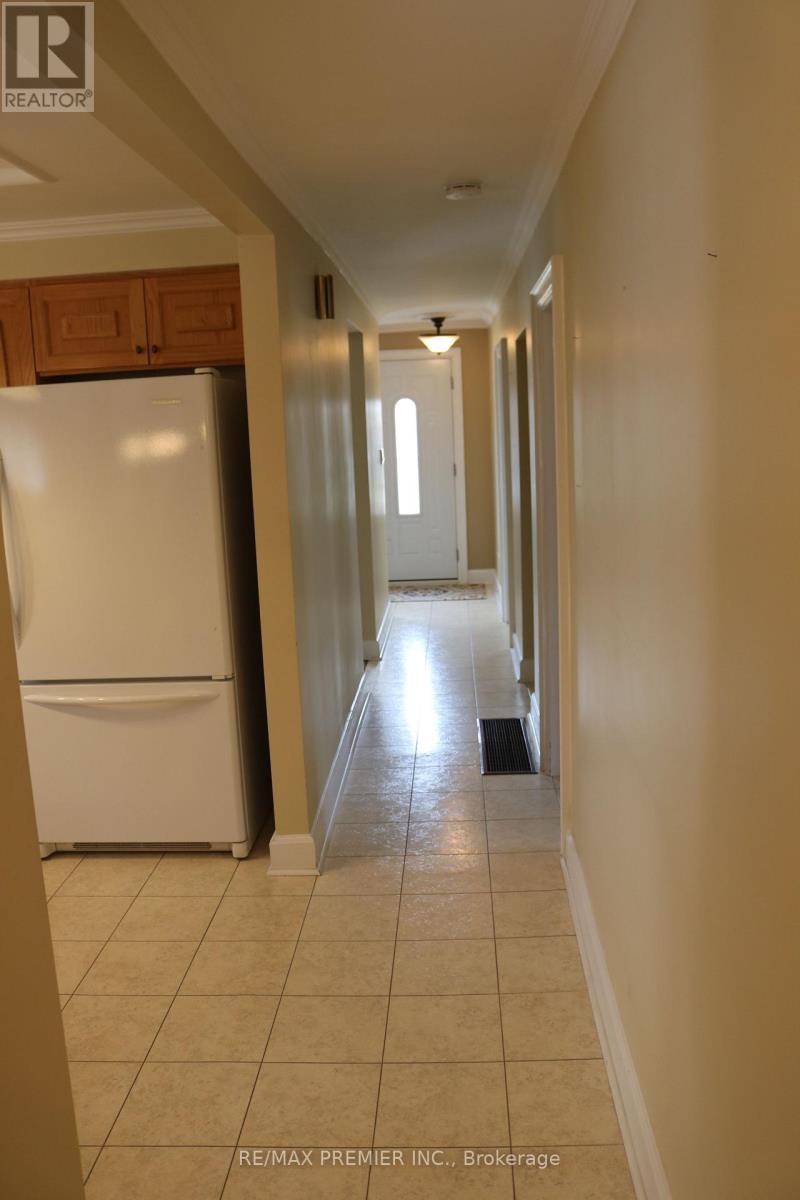 221 COCKSFIELD AVENUE - 10