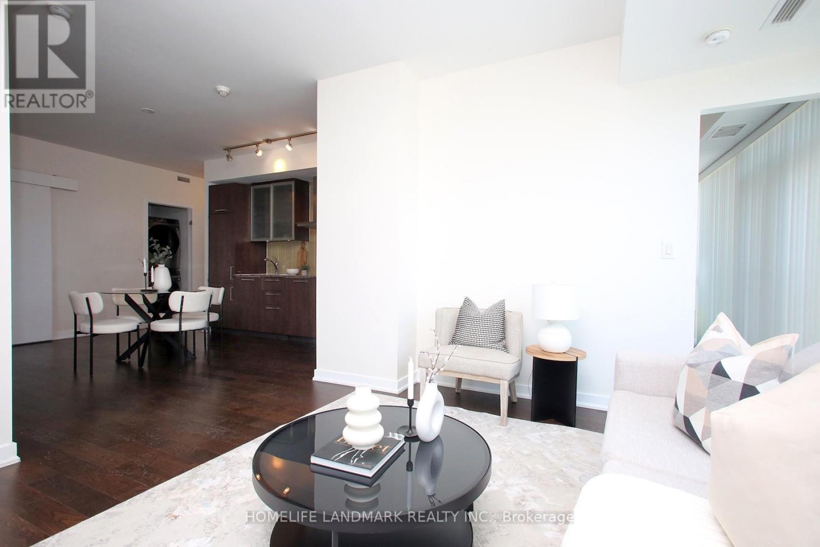 #1504 12 YORK STREET - 10