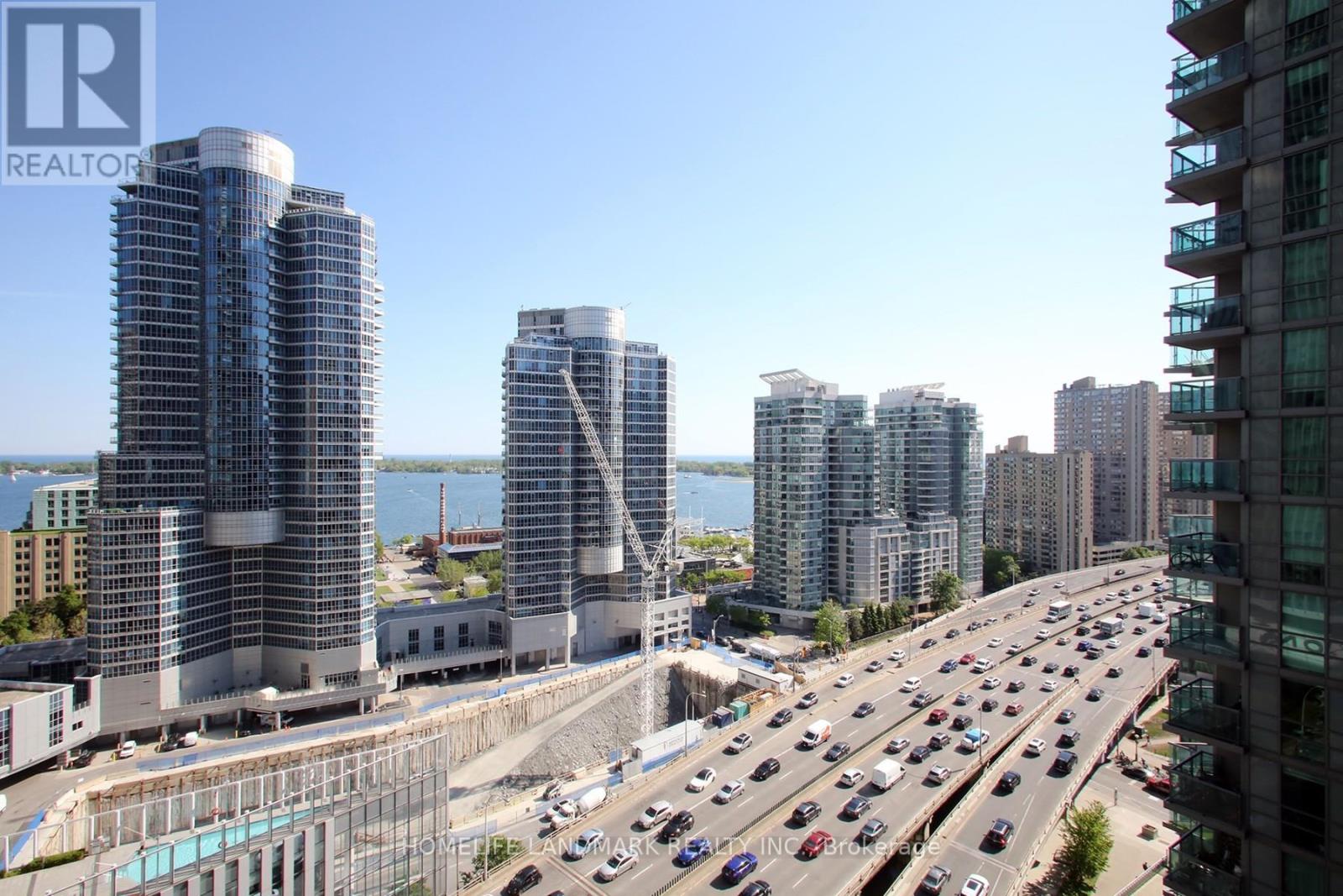 #1504 12 YORK STREET - 18
