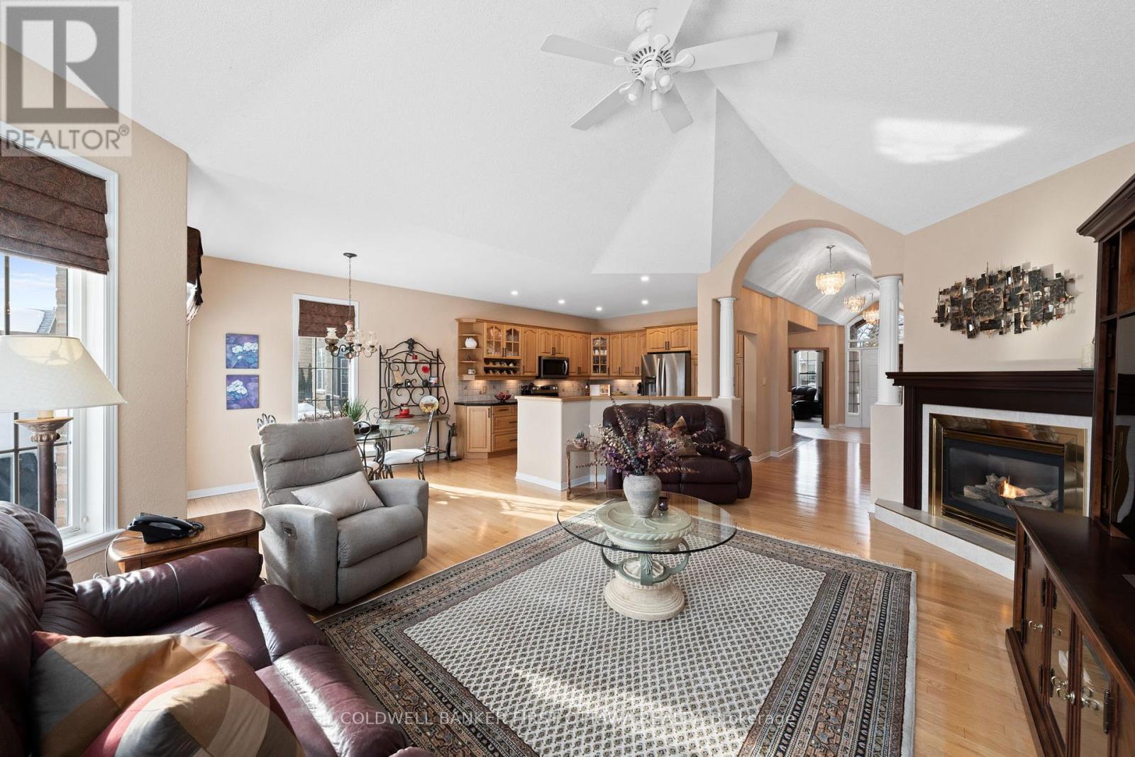 19 FENCEROW WAY - 12
