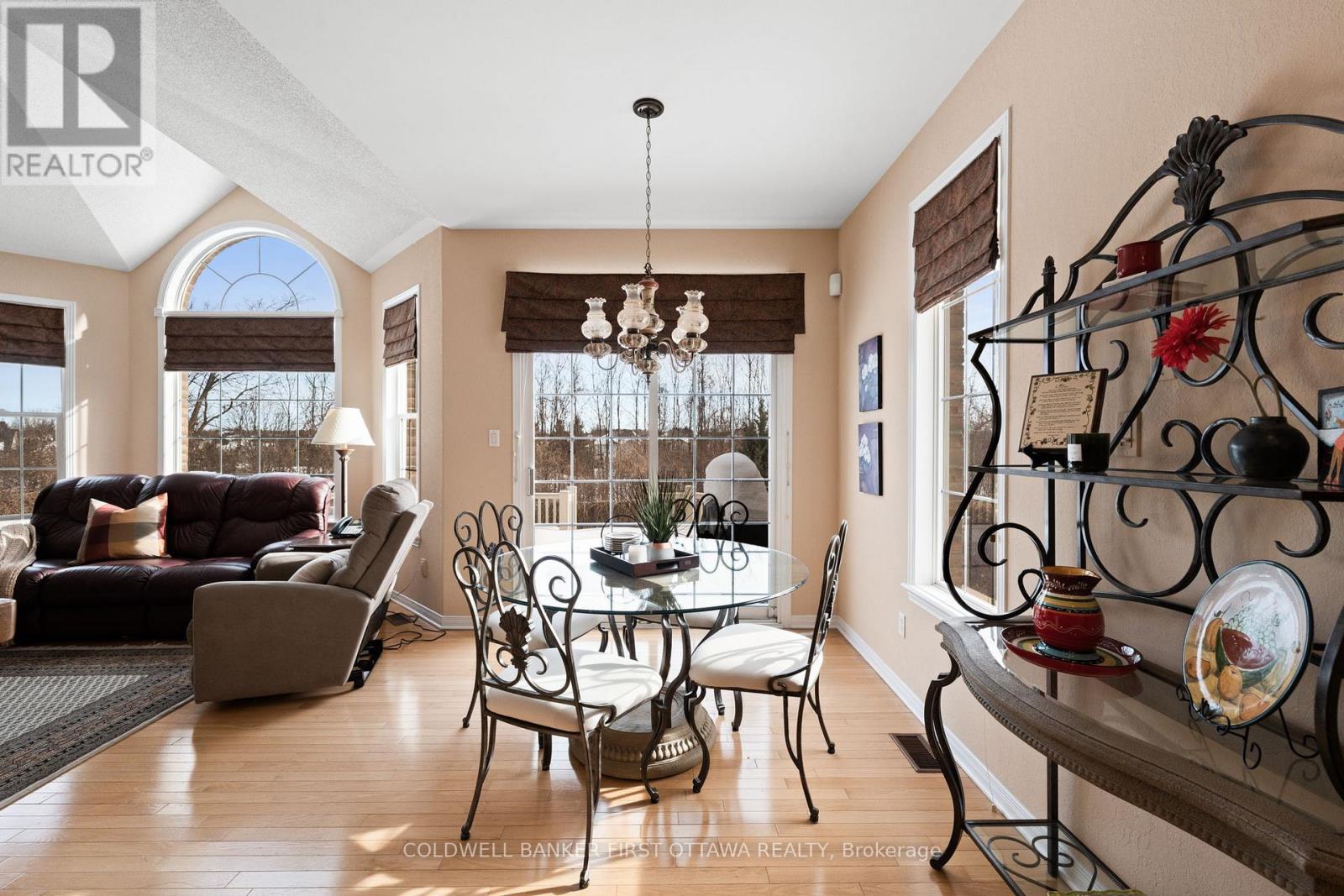 19 FENCEROW WAY - 15