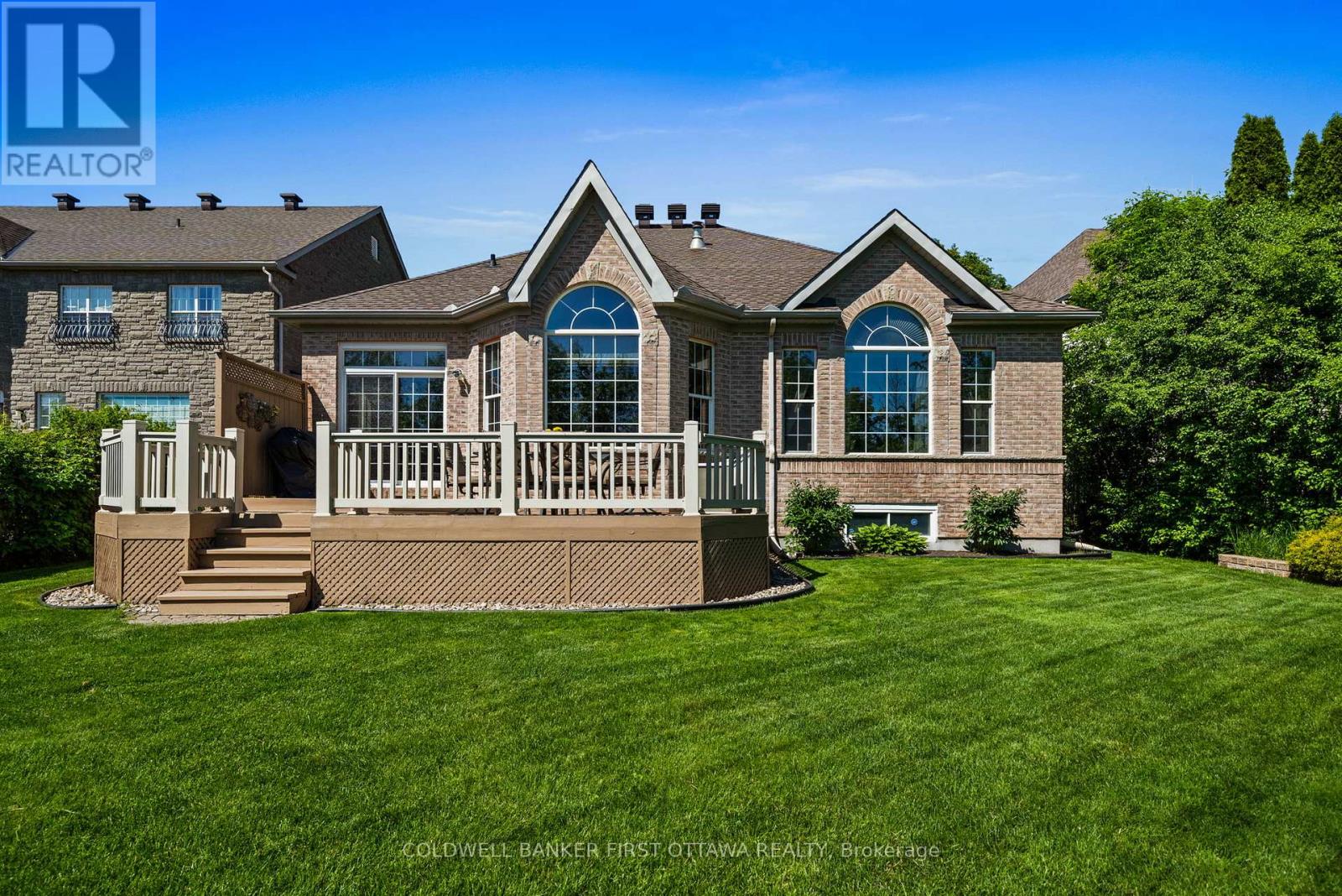 19 FENCEROW WAY - 33