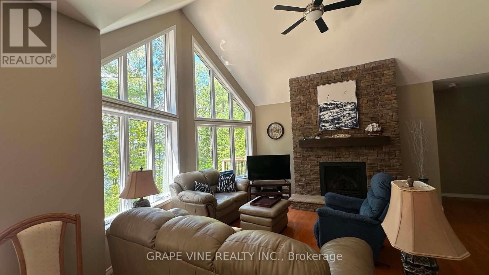 424 LAKEWOODS DRIVE - 14