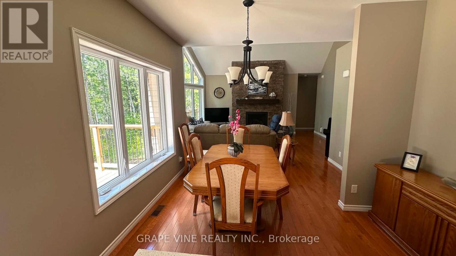 424 LAKEWOODS DRIVE - 17