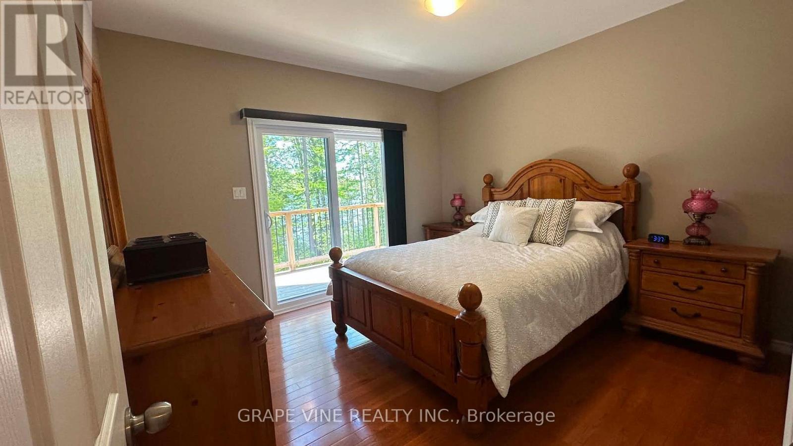 424 LAKEWOODS DRIVE - 18