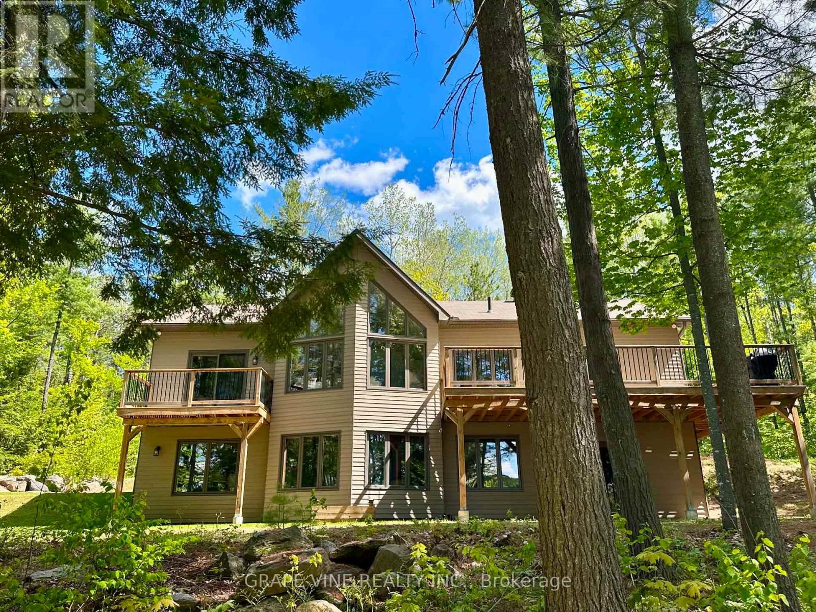 424 LAKEWOODS DRIVE - 4