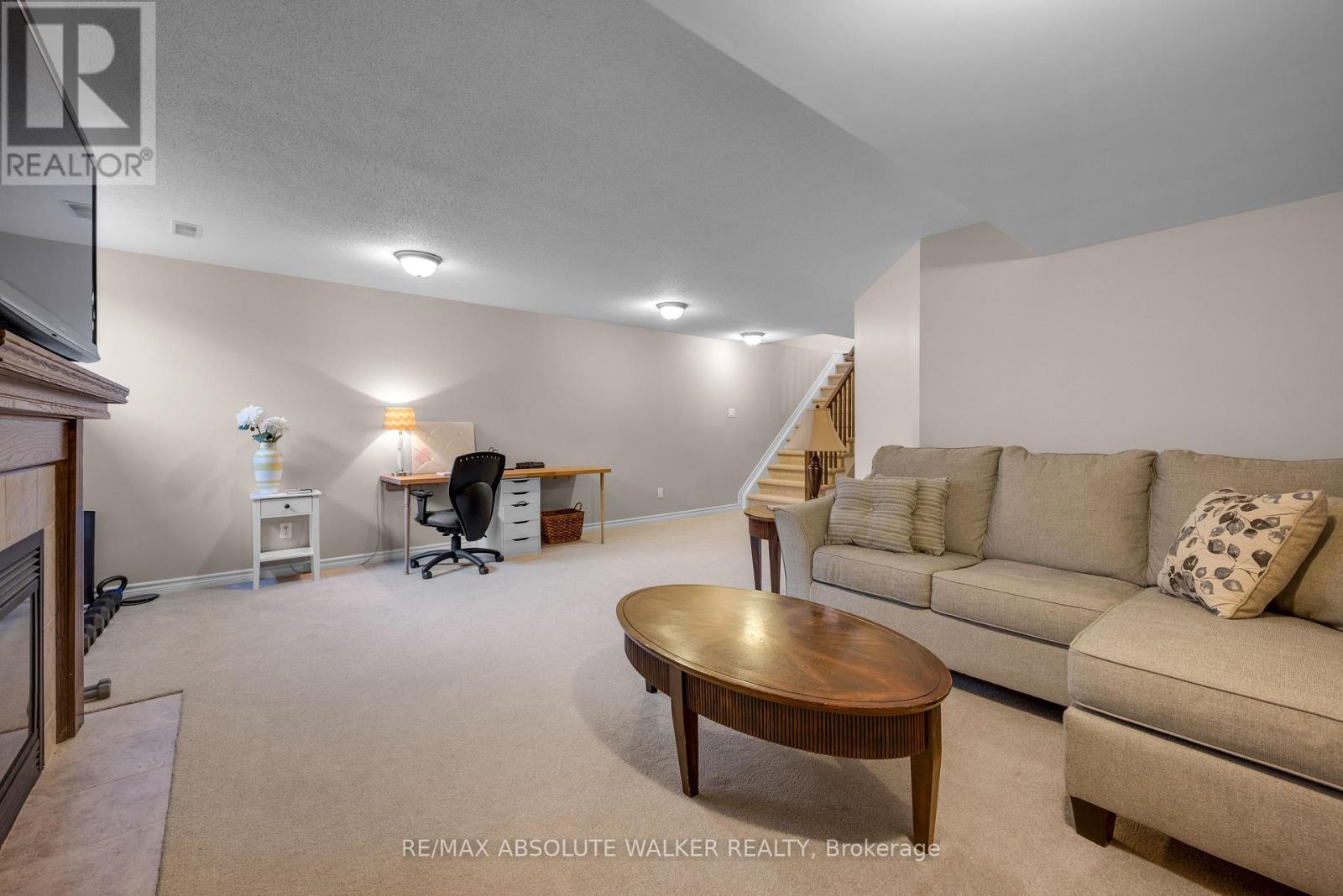 400 GERRY LALONDE DRIVE - 44