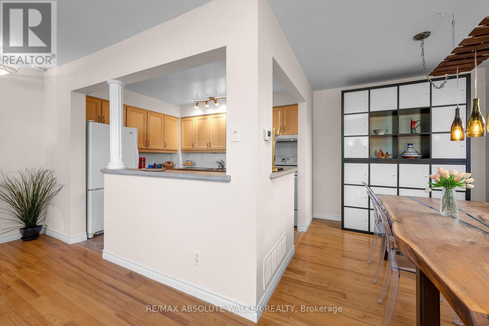#12 402 MONTFORT STREET - 15