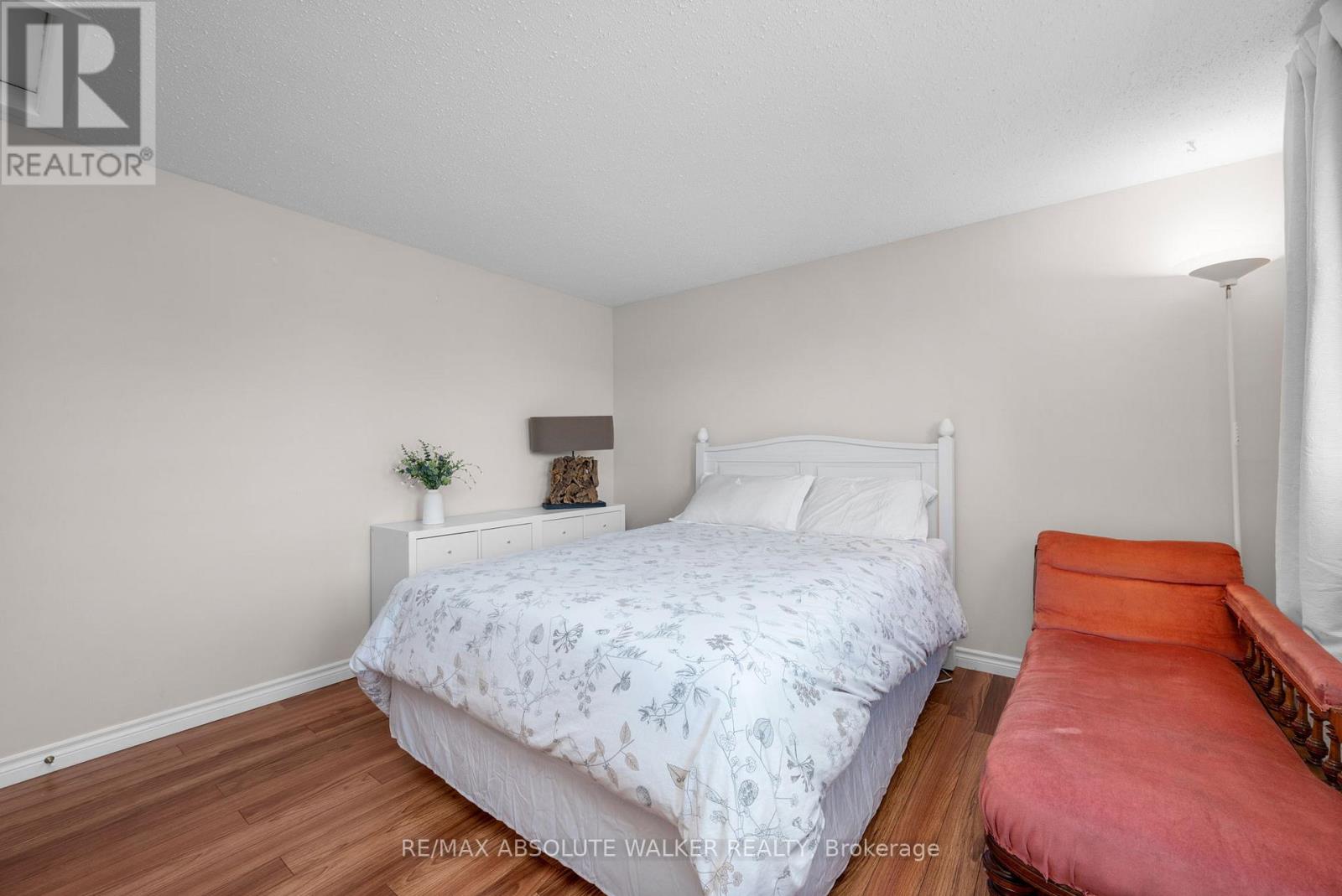 #12 402 MONTFORT STREET - 23
