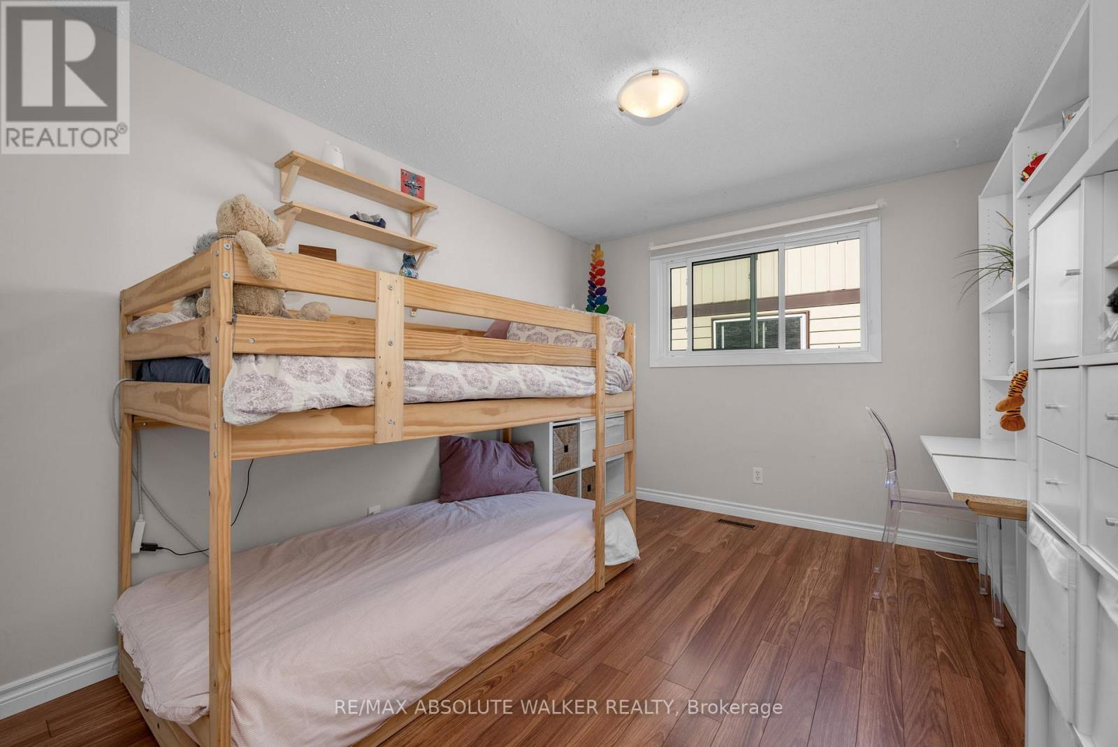 #12 402 MONTFORT STREET - 26