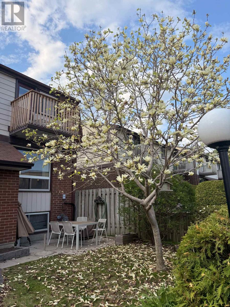 #12 402 MONTFORT STREET - 3