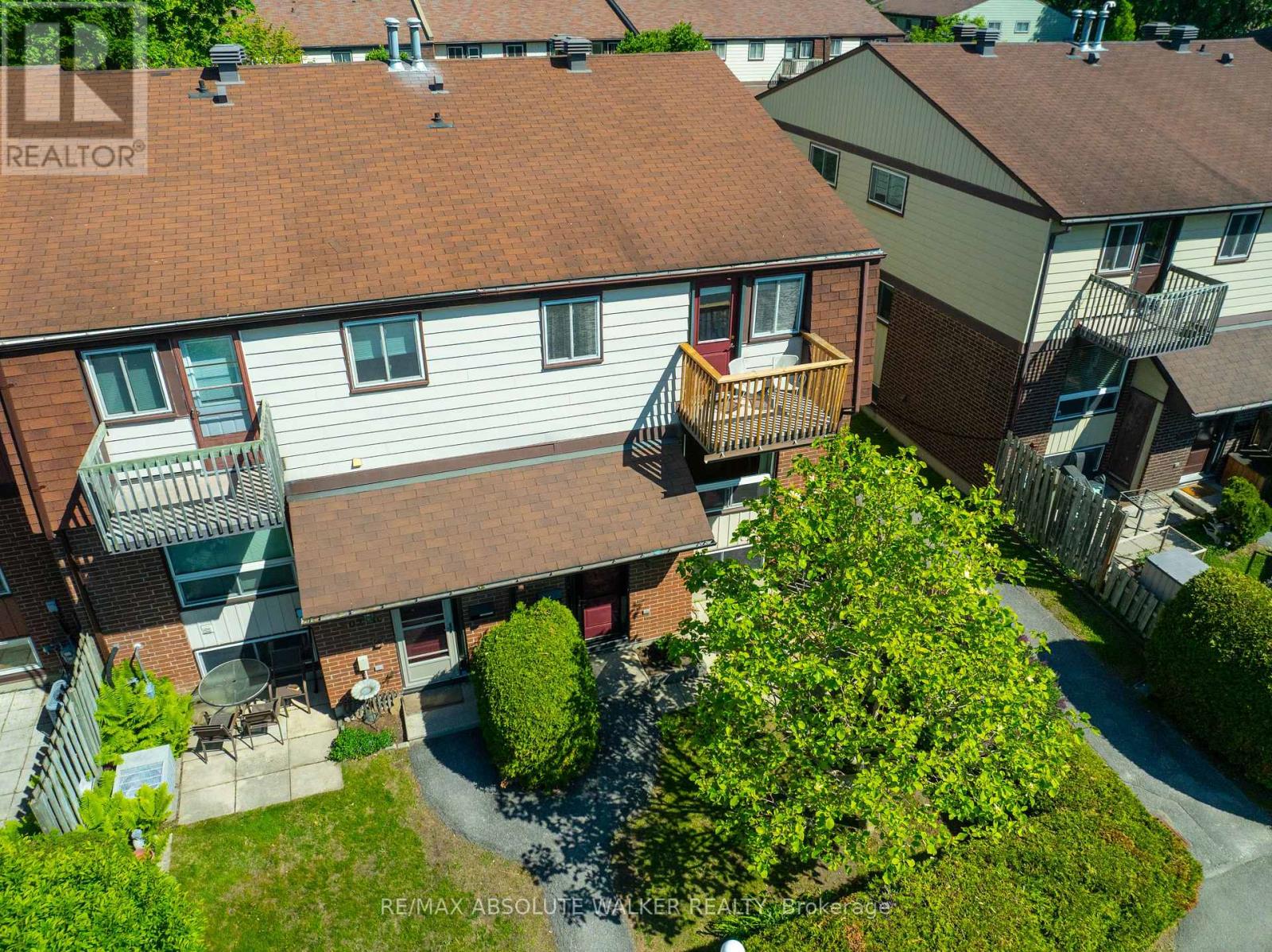 #12 402 MONTFORT STREET - 40