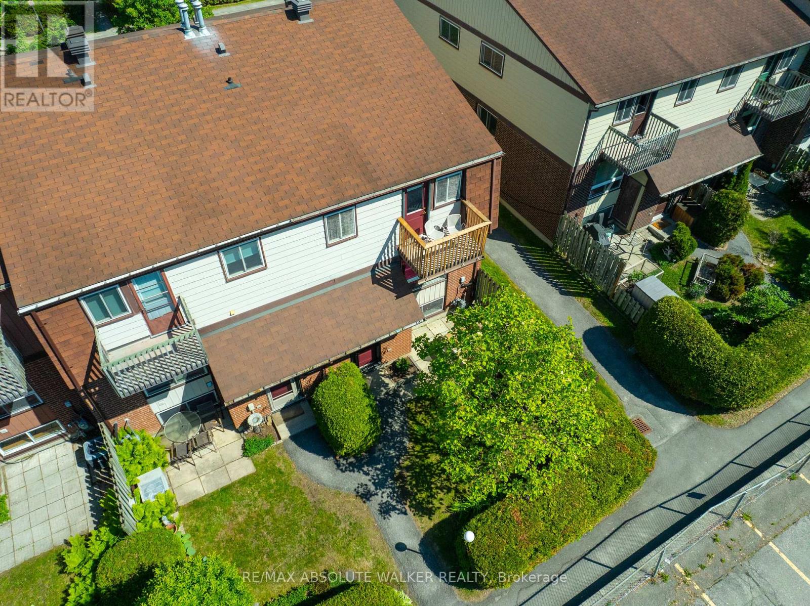 #12 402 MONTFORT STREET - 41