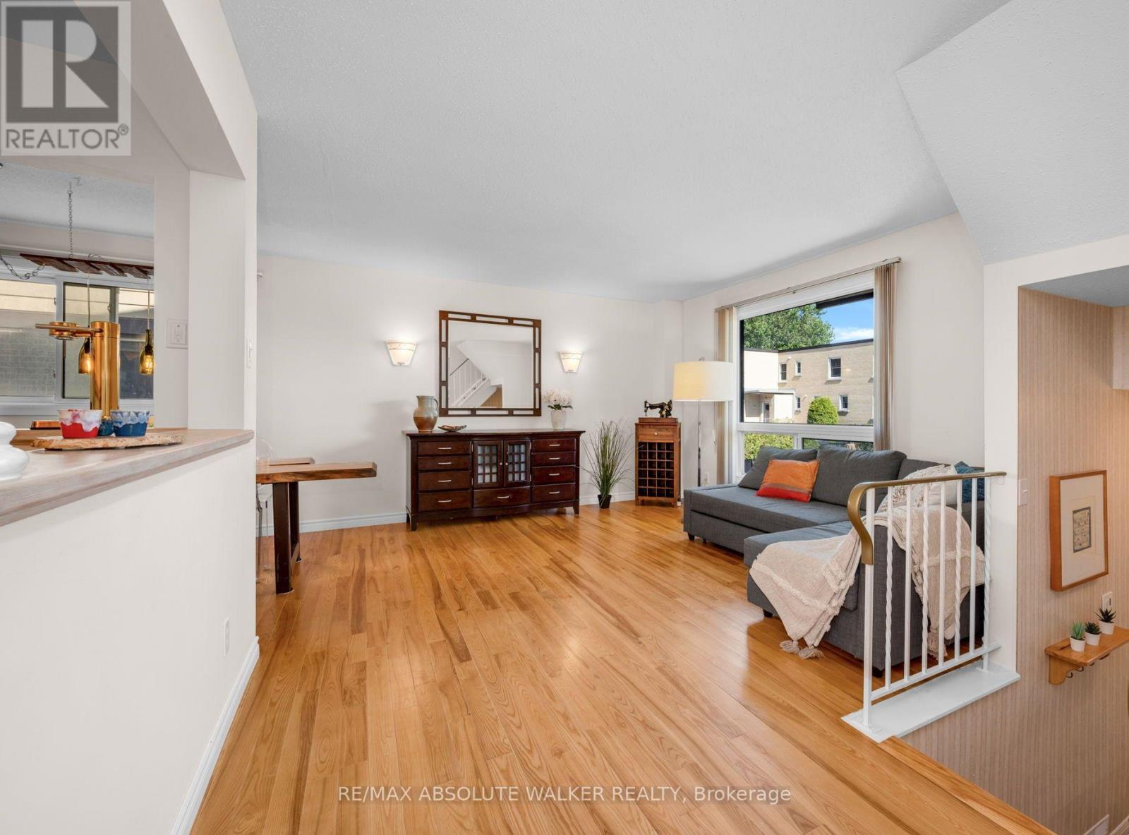 #12 402 MONTFORT STREET - 6