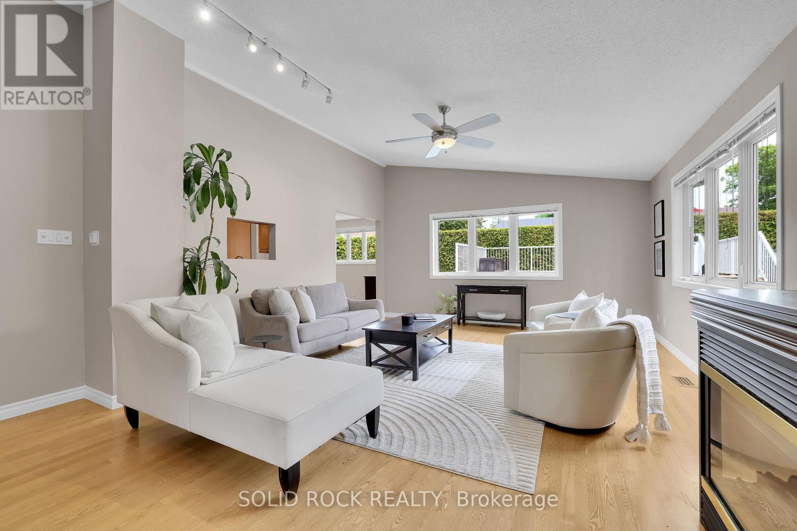 10 HIGHPARK CRESCENT - 13