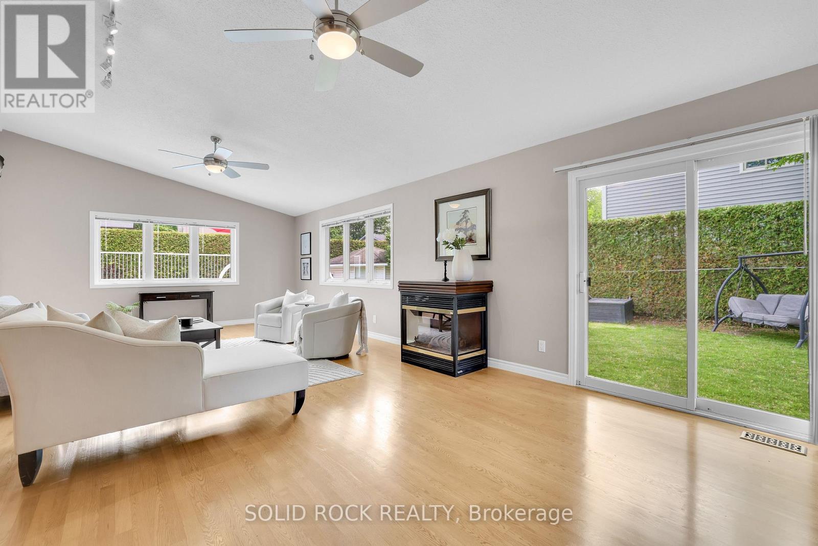 10 HIGHPARK CRESCENT - 16