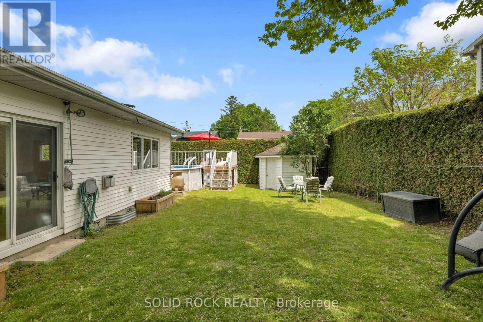 10 HIGHPARK CRESCENT - 31