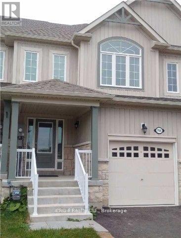 782 COOK CRESCENT - 1