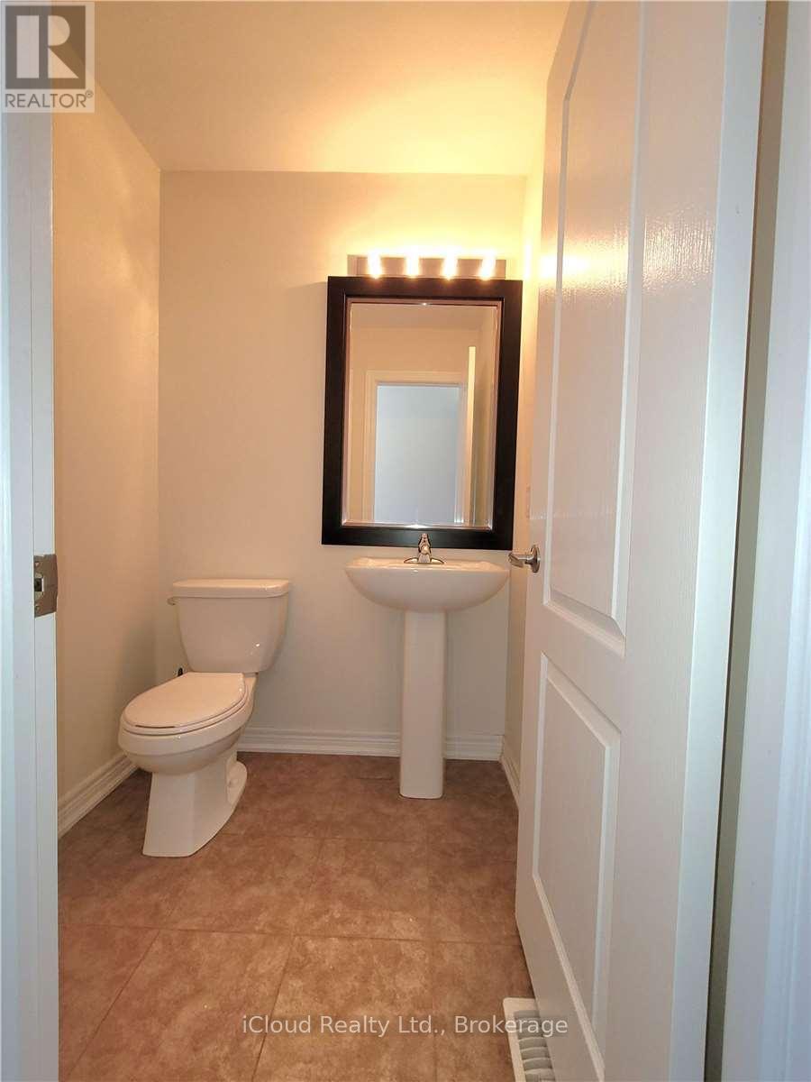 782 COOK CRESCENT - 3