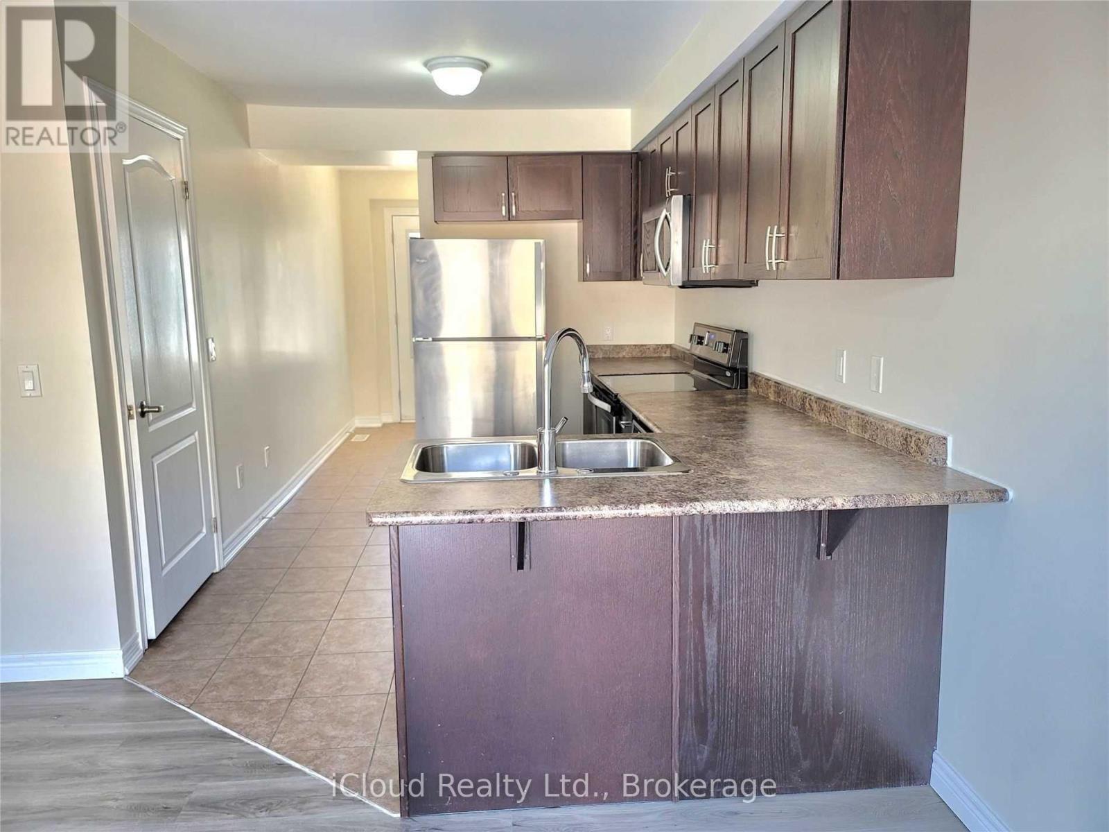 782 COOK CRESCENT - 4