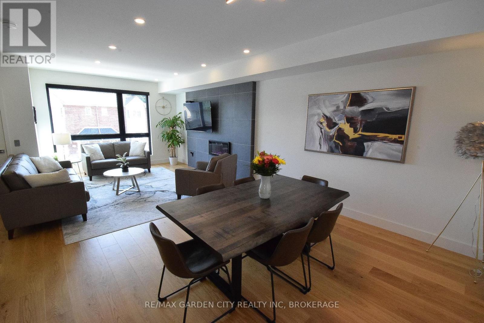 #5 2 BROCK STREET S - 10