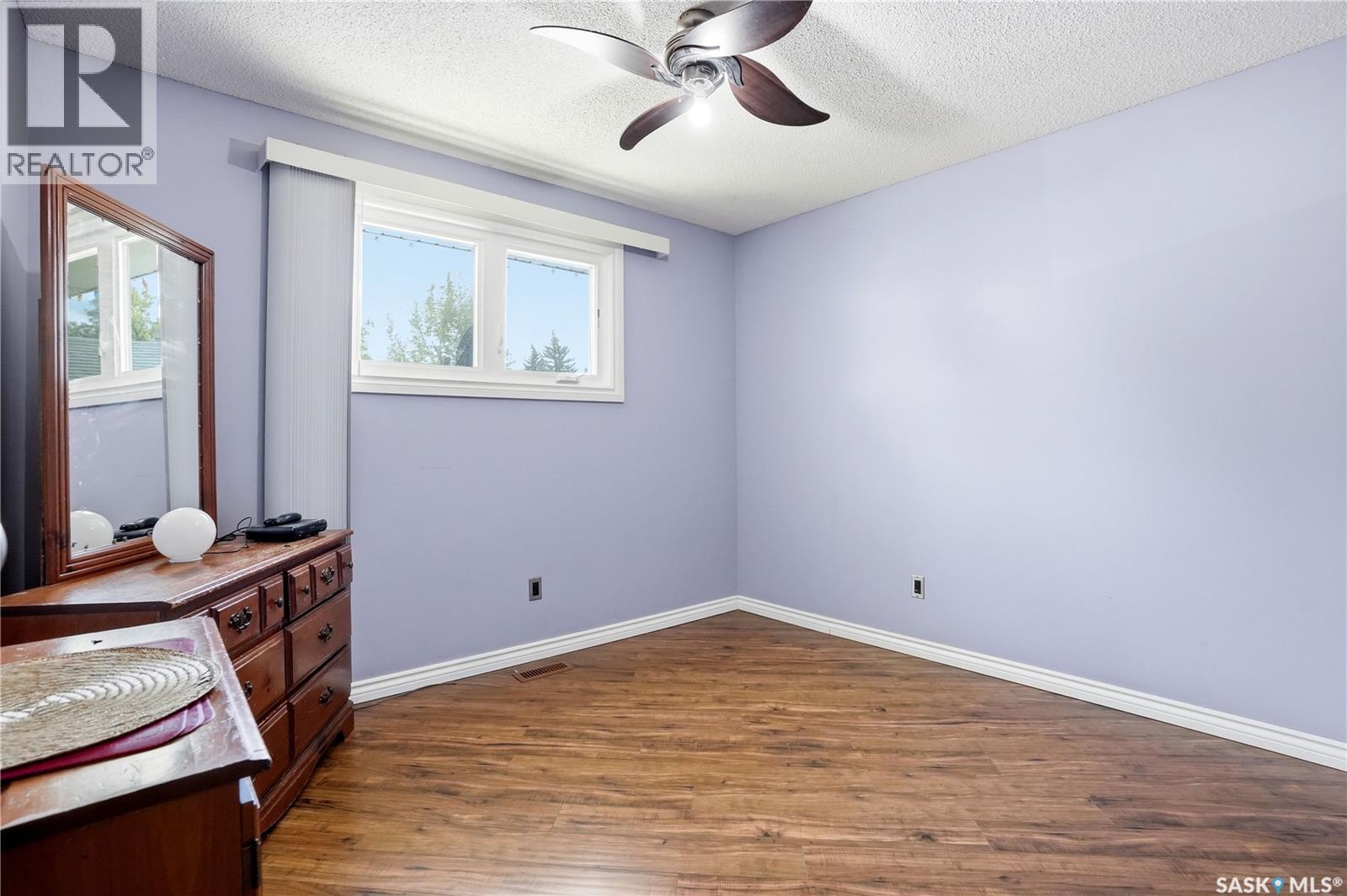 66 Nelles STREET - 17