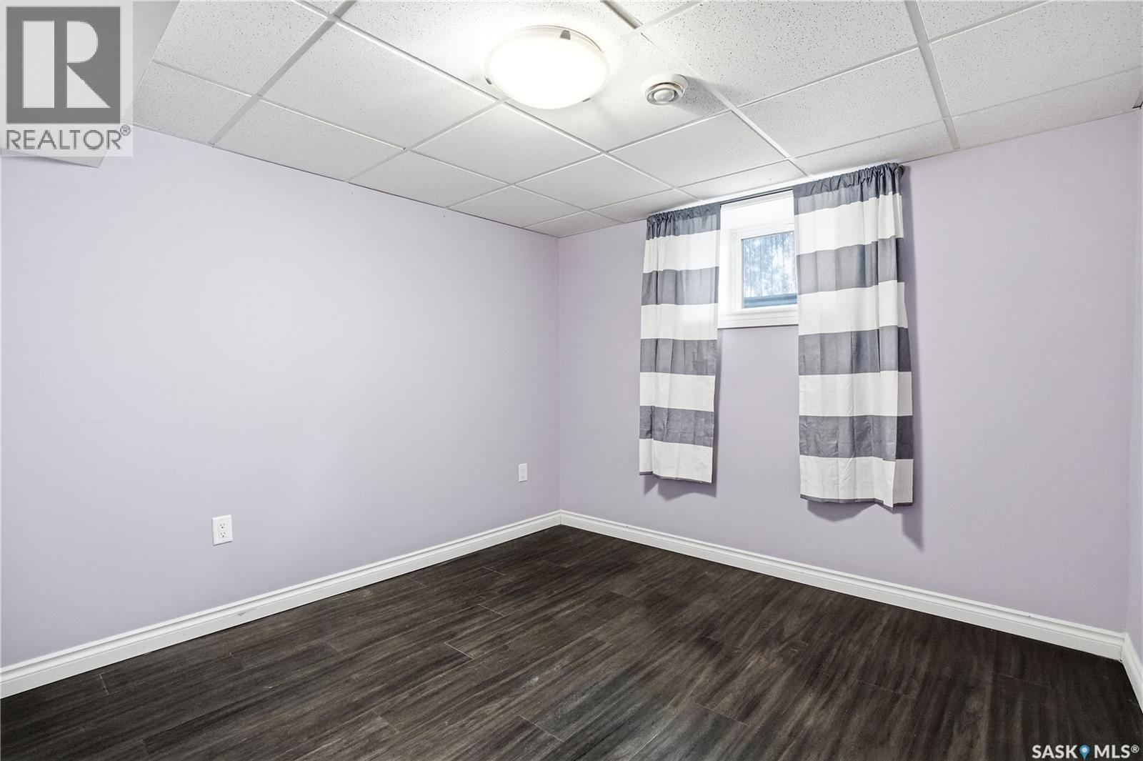 66 Nelles STREET - 26
