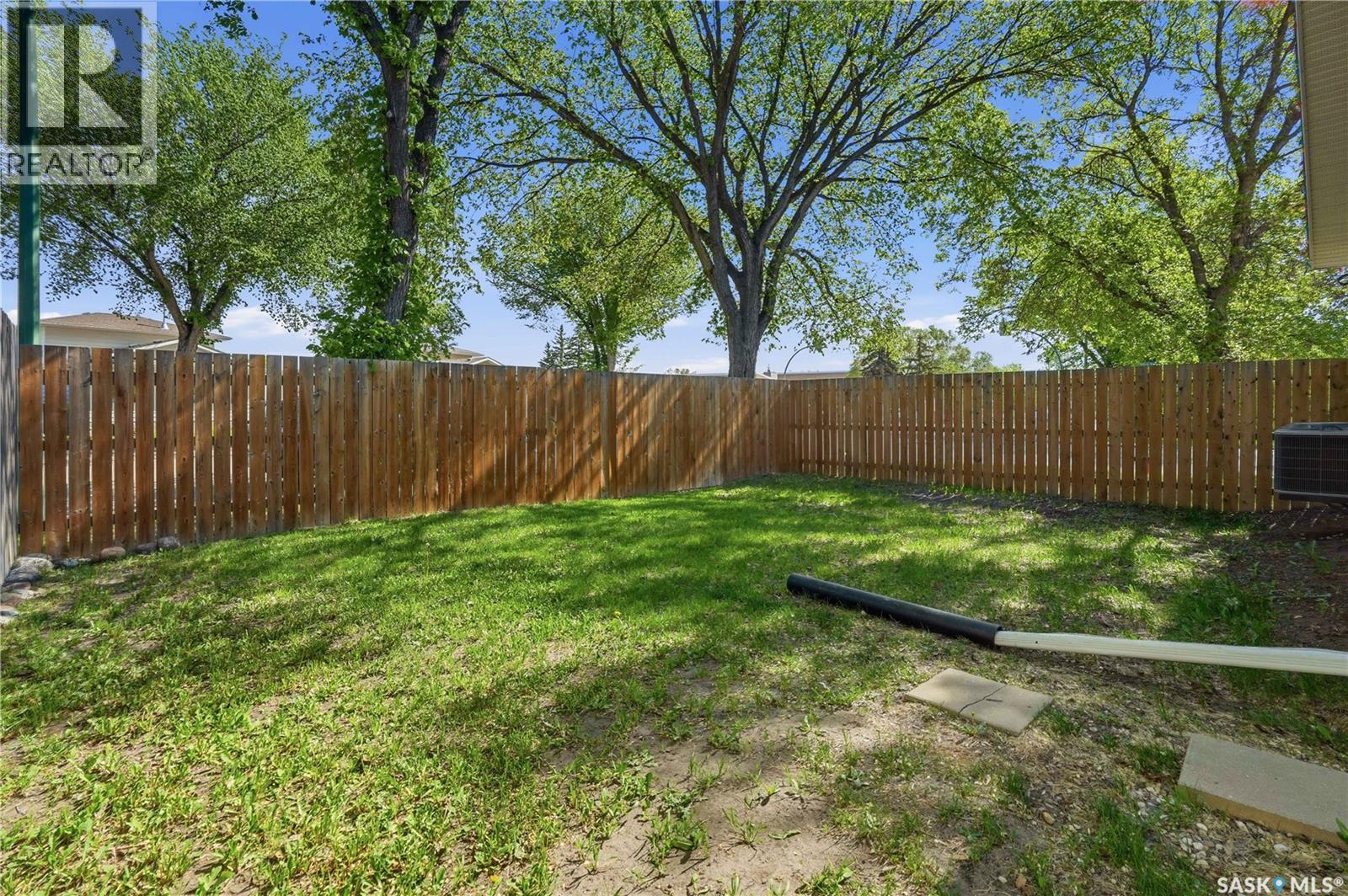 66 Nelles STREET - 32