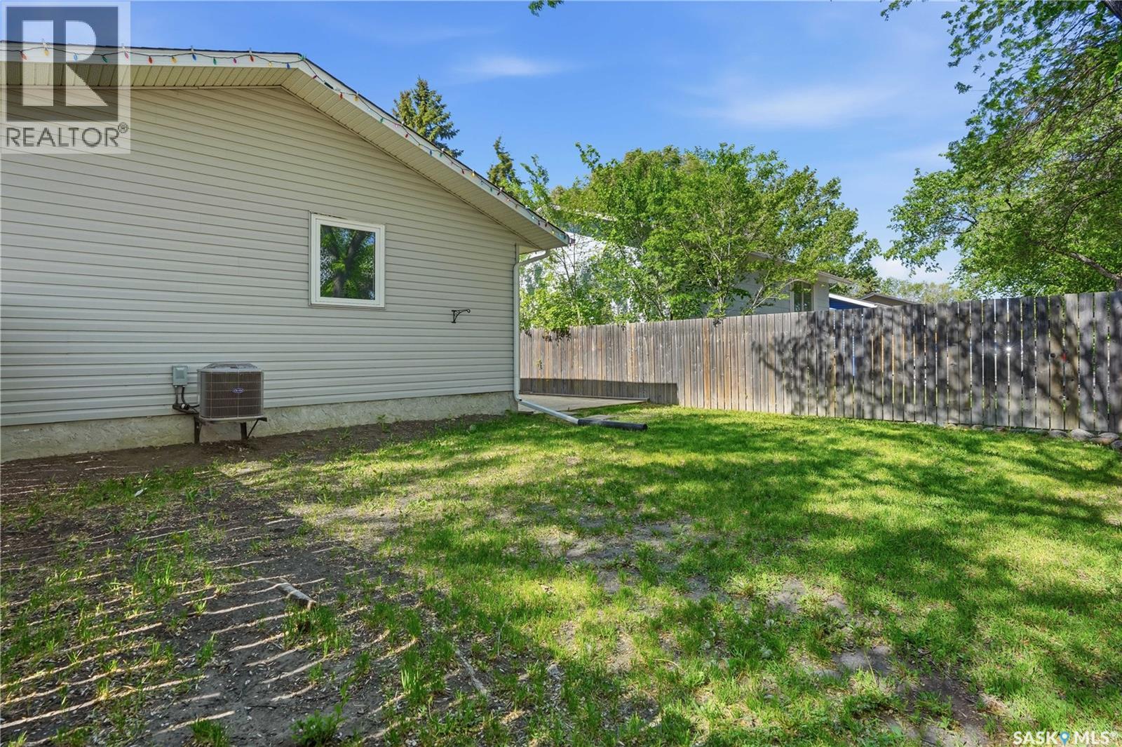 66 Nelles STREET - 34