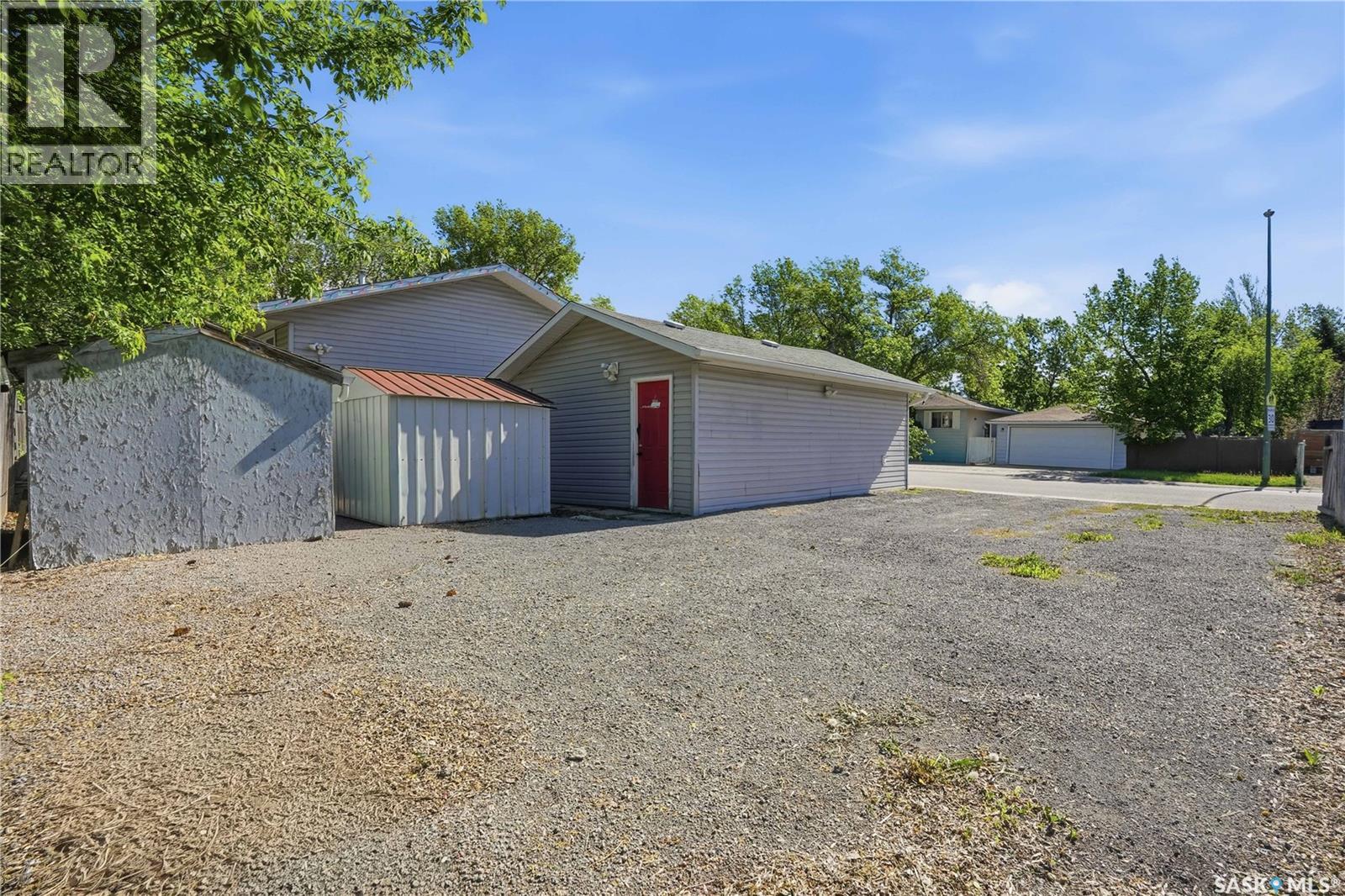 66 Nelles STREET - 37