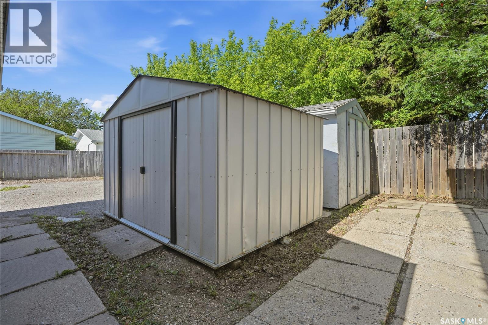 66 Nelles STREET - 38