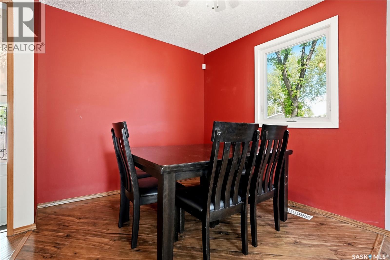 66 Nelles STREET - 7