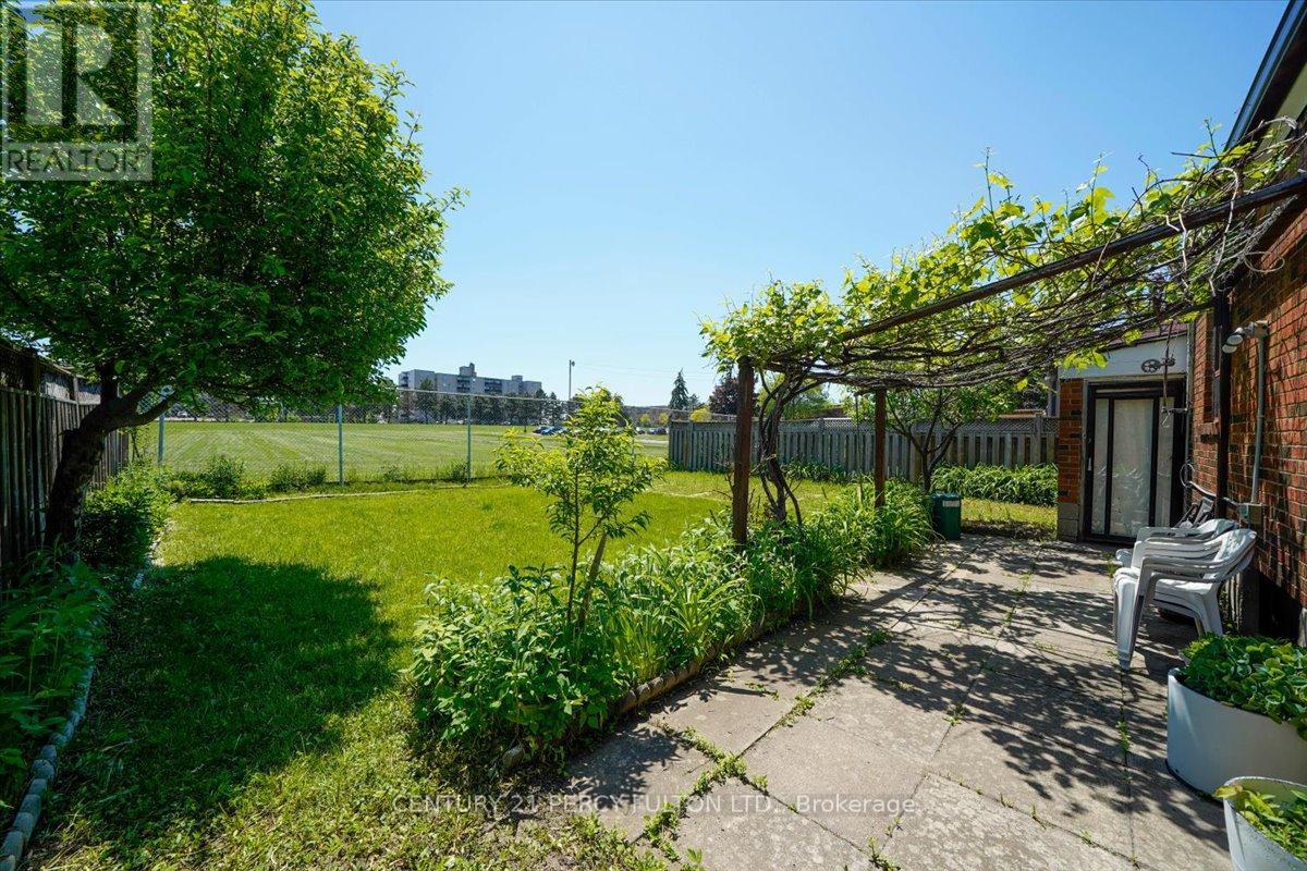 55 CORNWALLIS DRIVE - 17