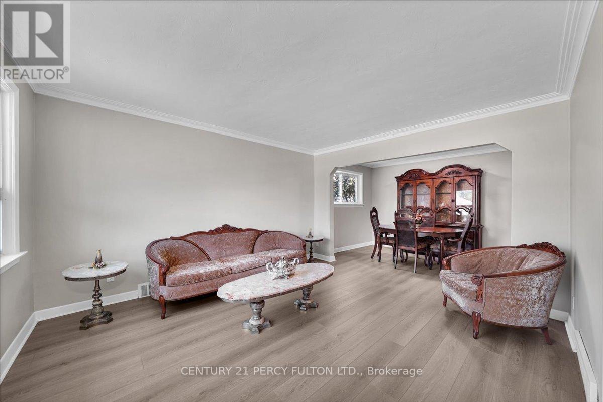 55 CORNWALLIS DRIVE - 4