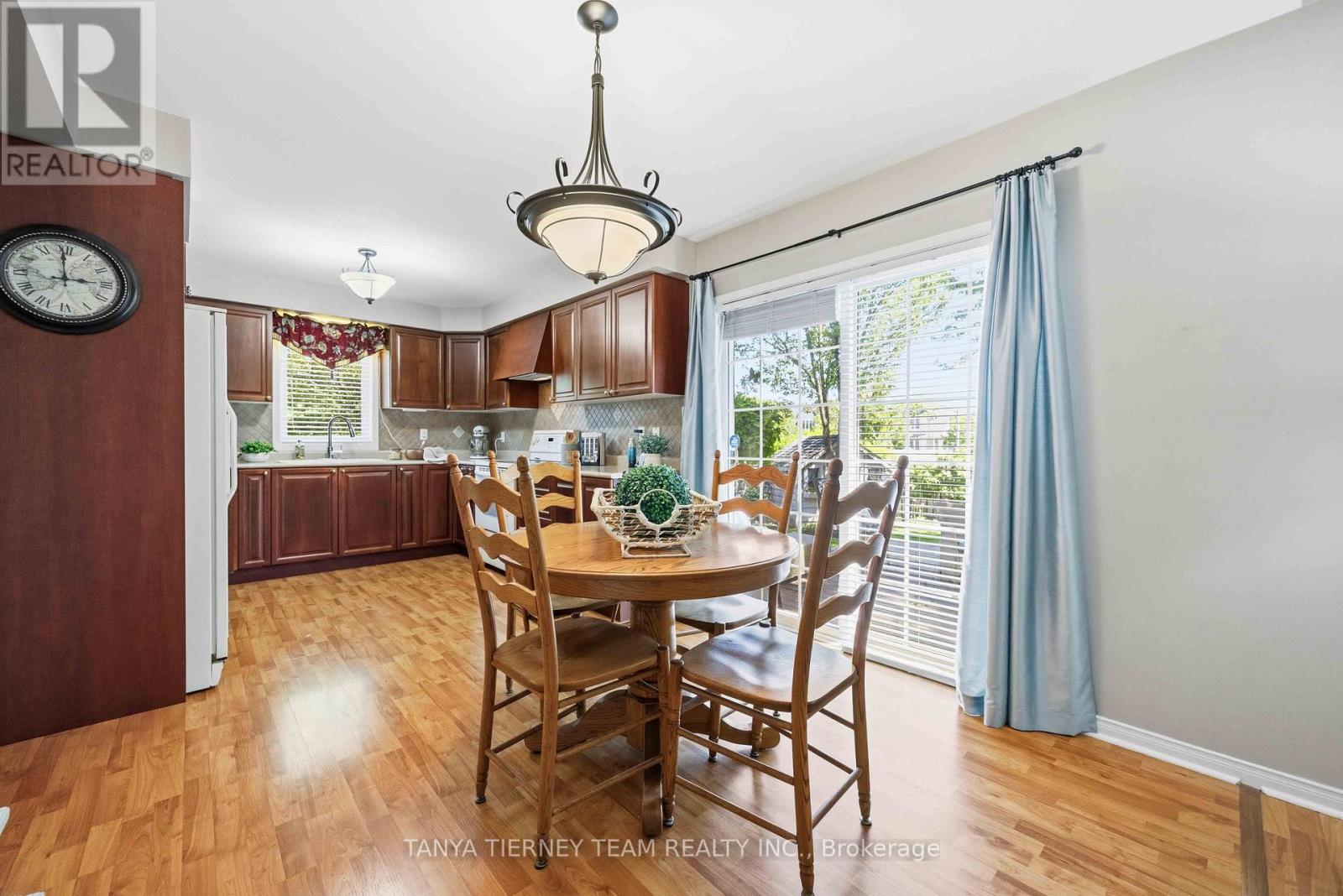 17 ROBERT ATTERSLEY DRIVE E - 25